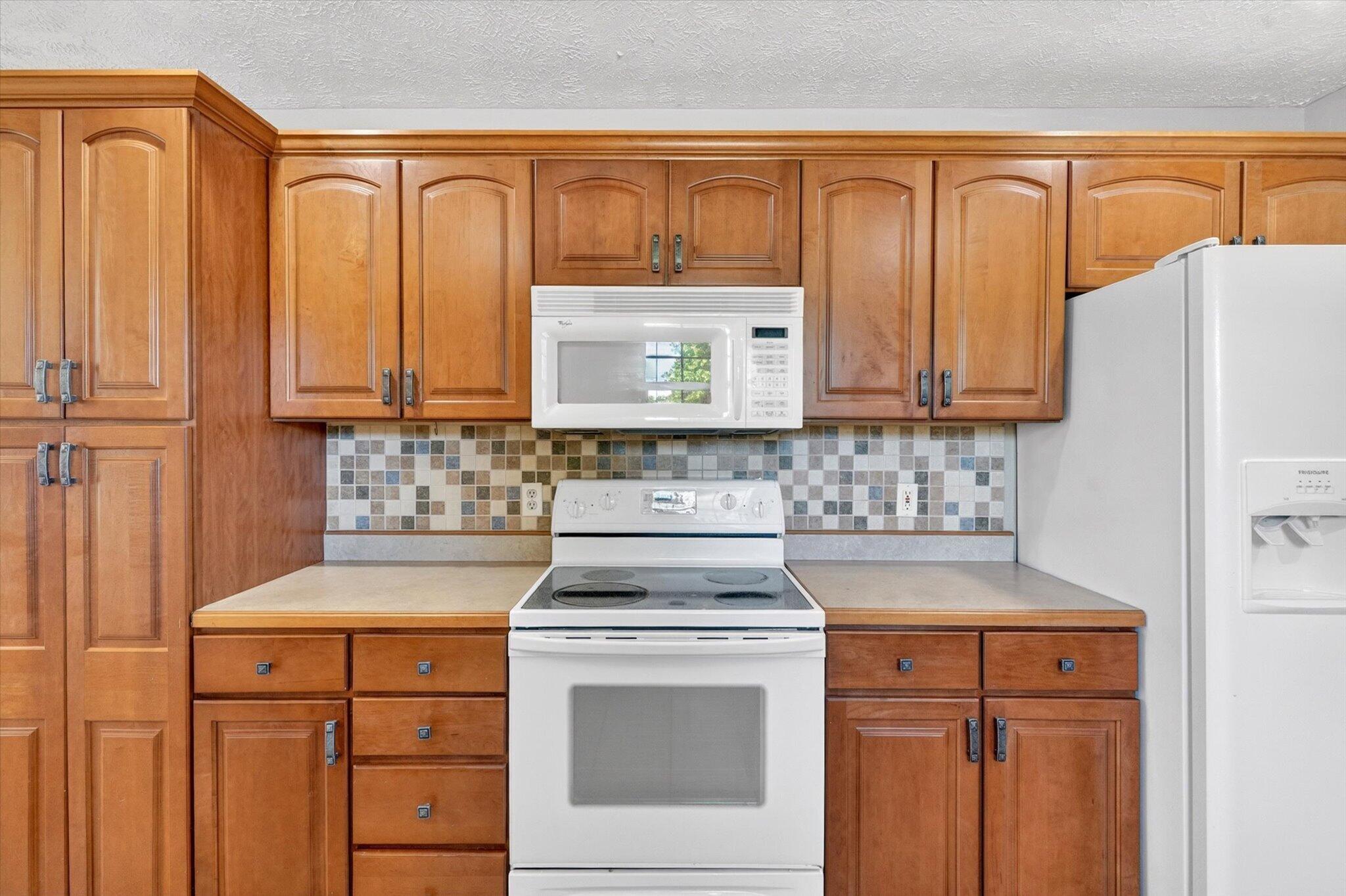 502 South Pepperhill Drive Property Photo 16