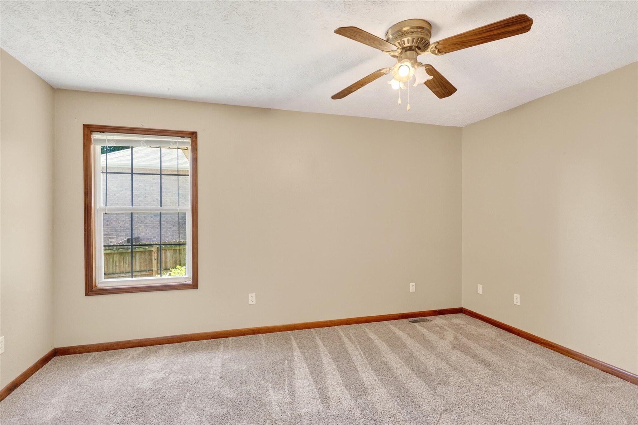 502 South Pepperhill Drive Property Photo 28