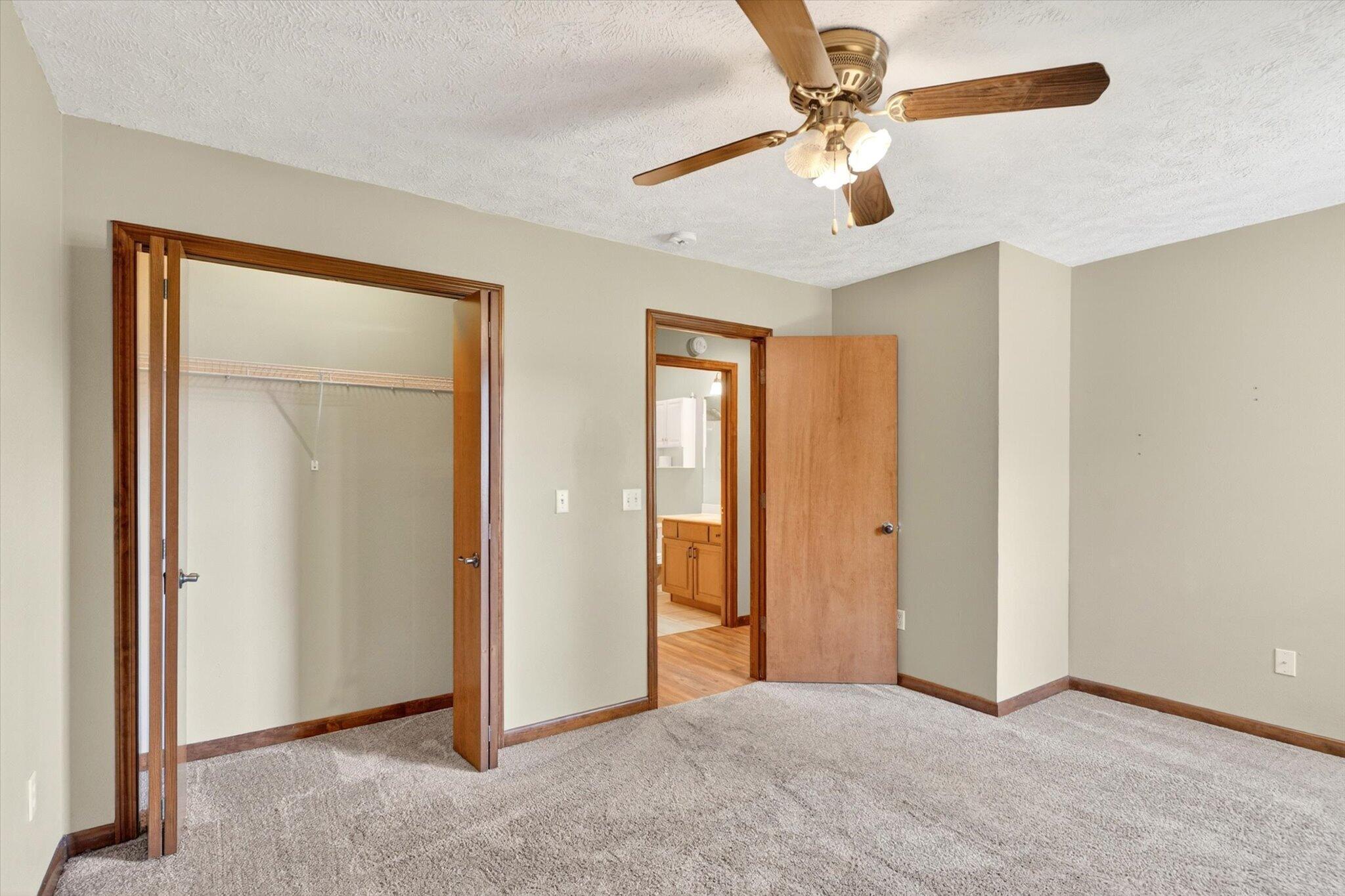 502 South Pepperhill Drive Property Photo 29