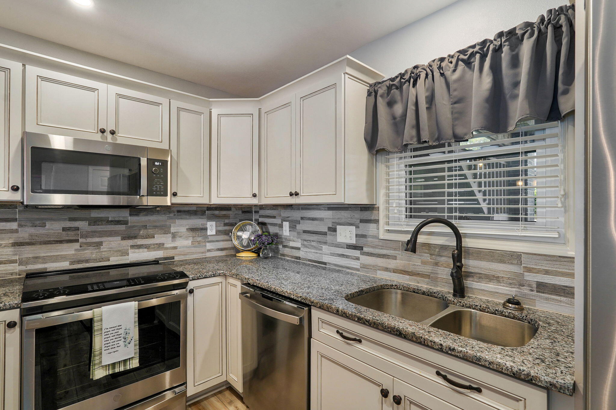 91 Port Drive 3 Property Photo 2