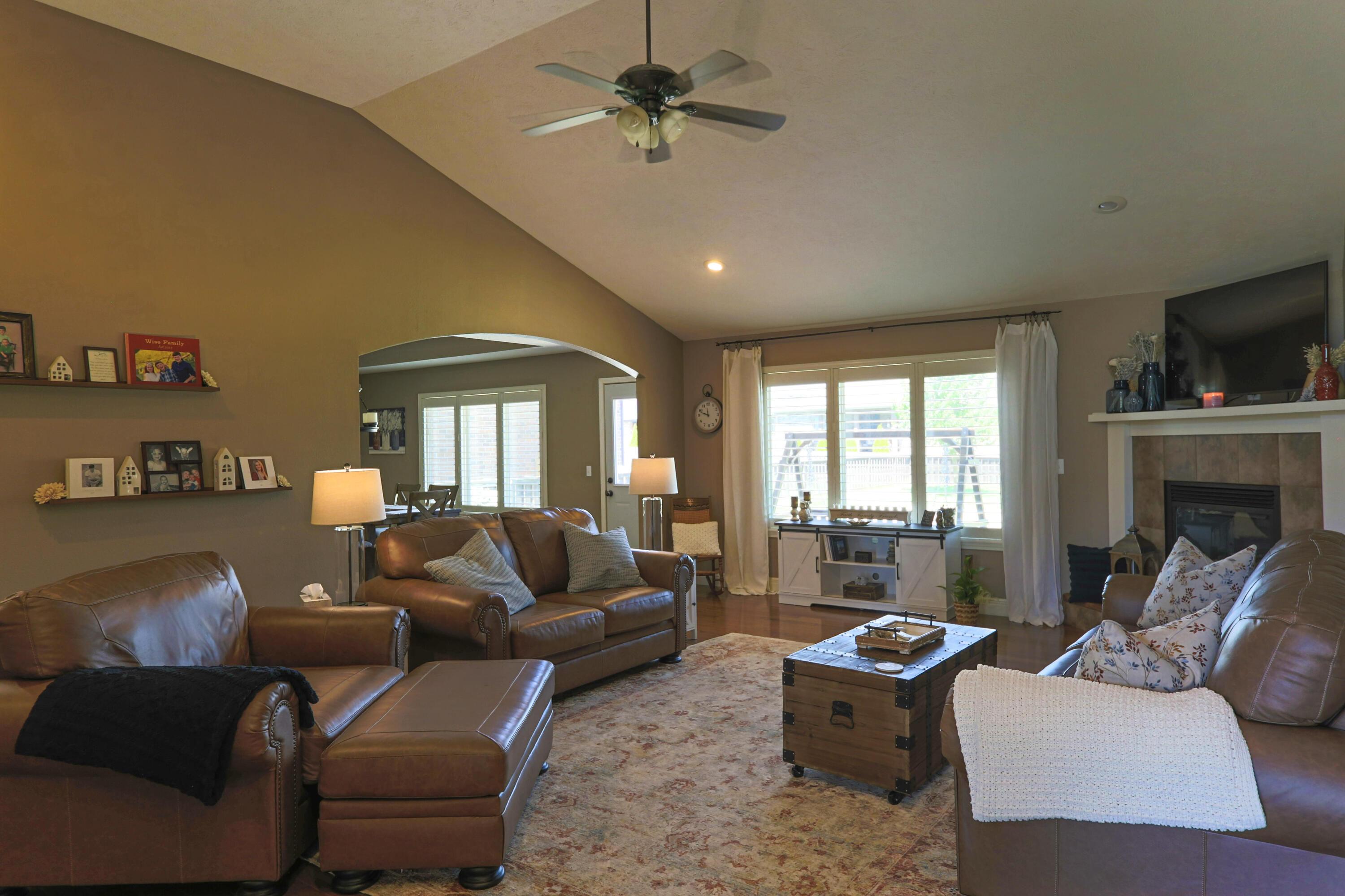 4671 East Hidden Oak Place Property Photo 4