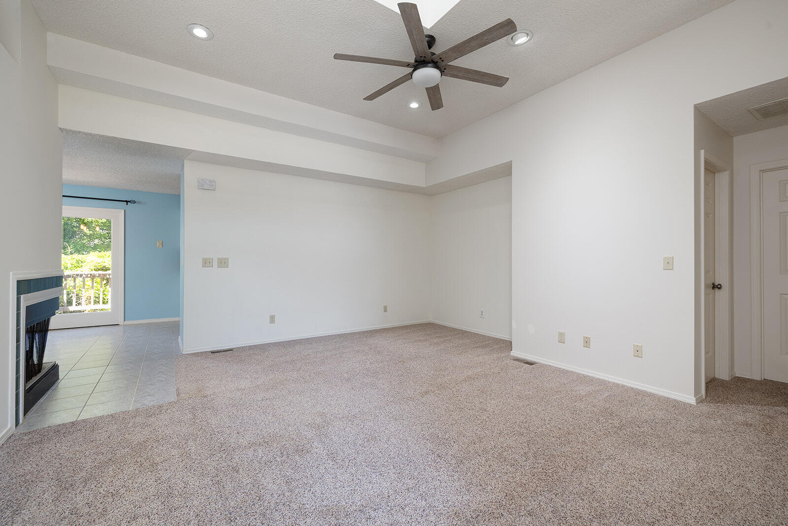 1977 Pointe Royale Drive Property Photo 6