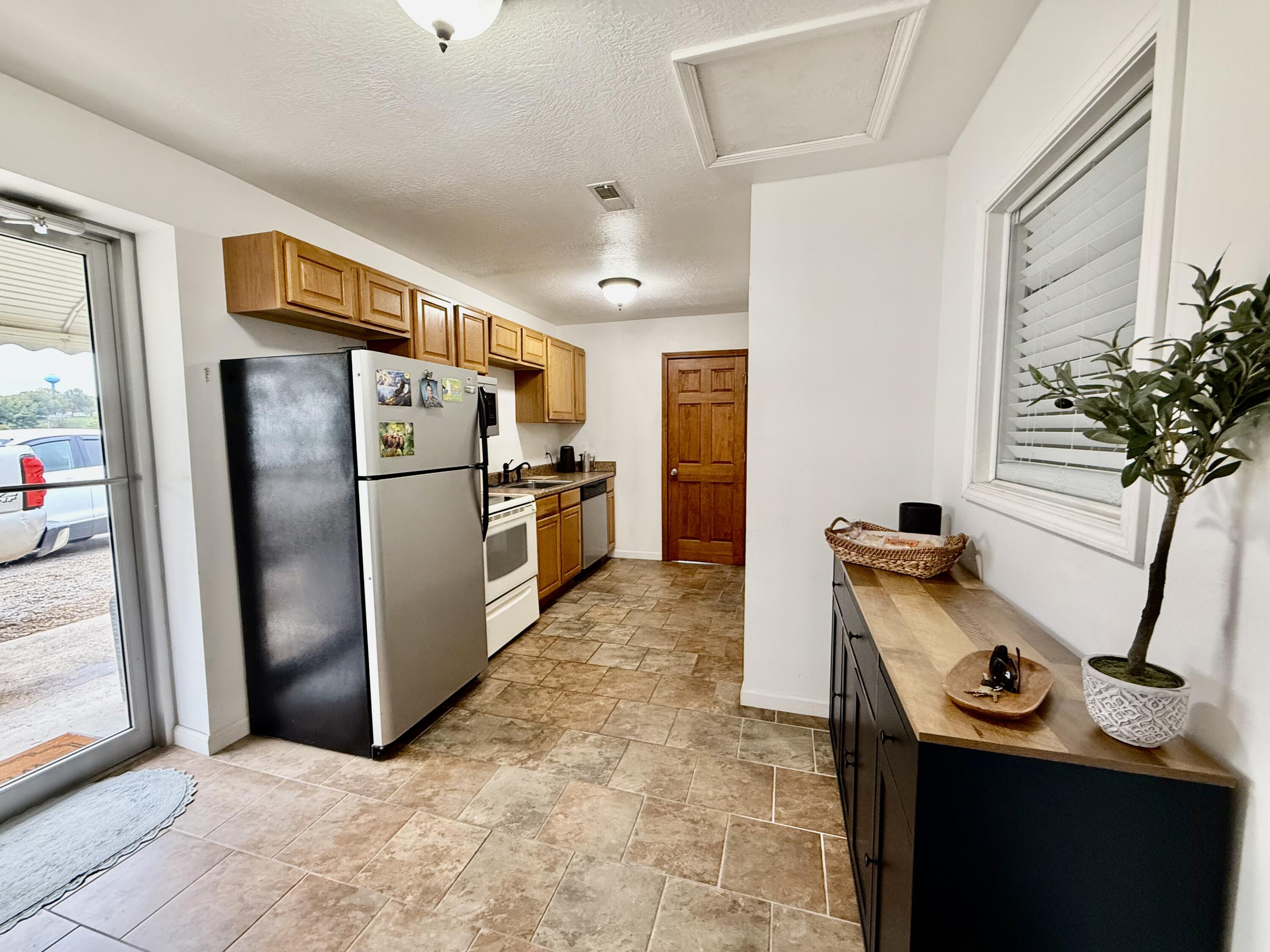 1306 Shull Street Property Photo 7