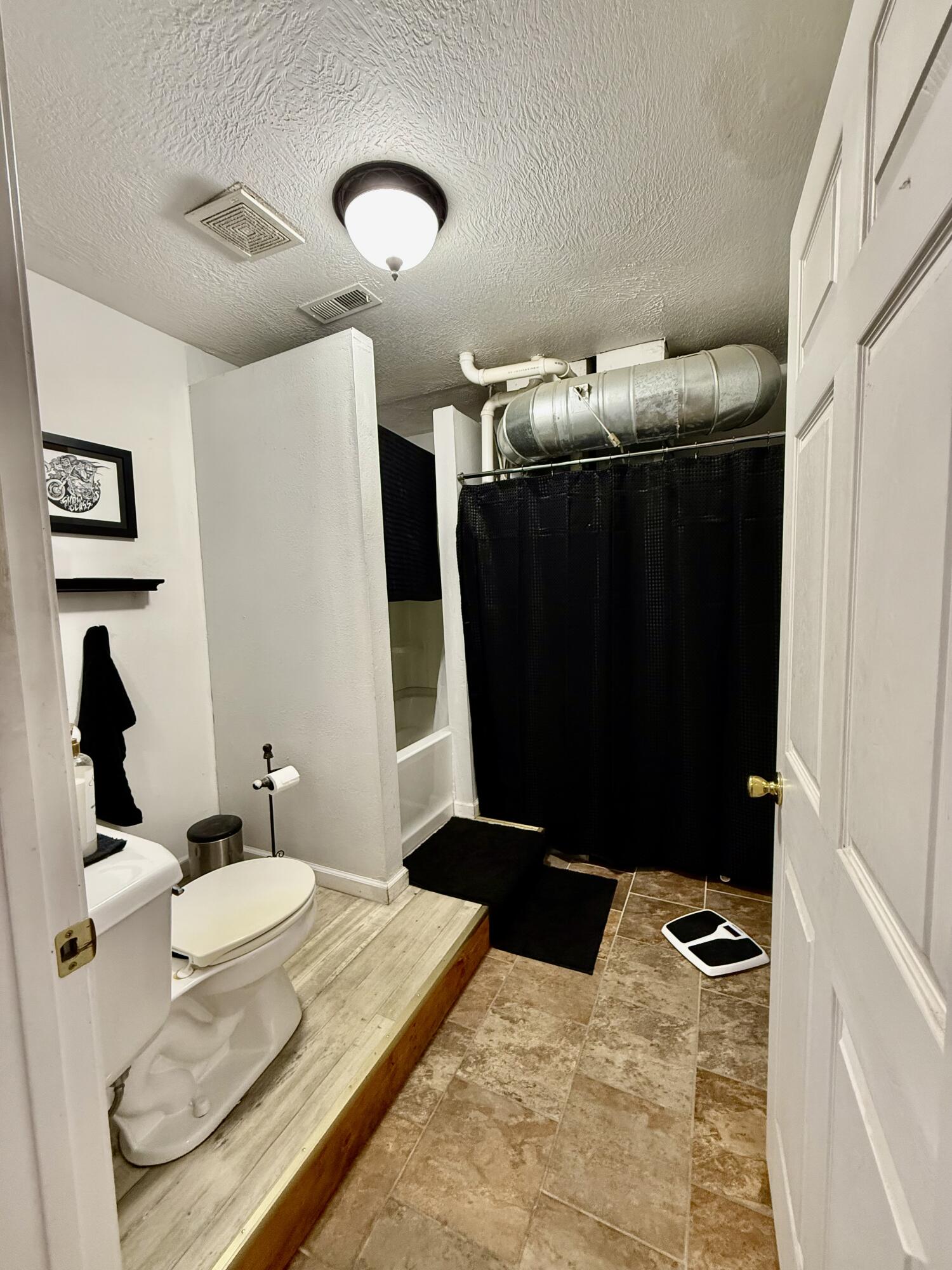 1306 Shull Street Property Photo 9