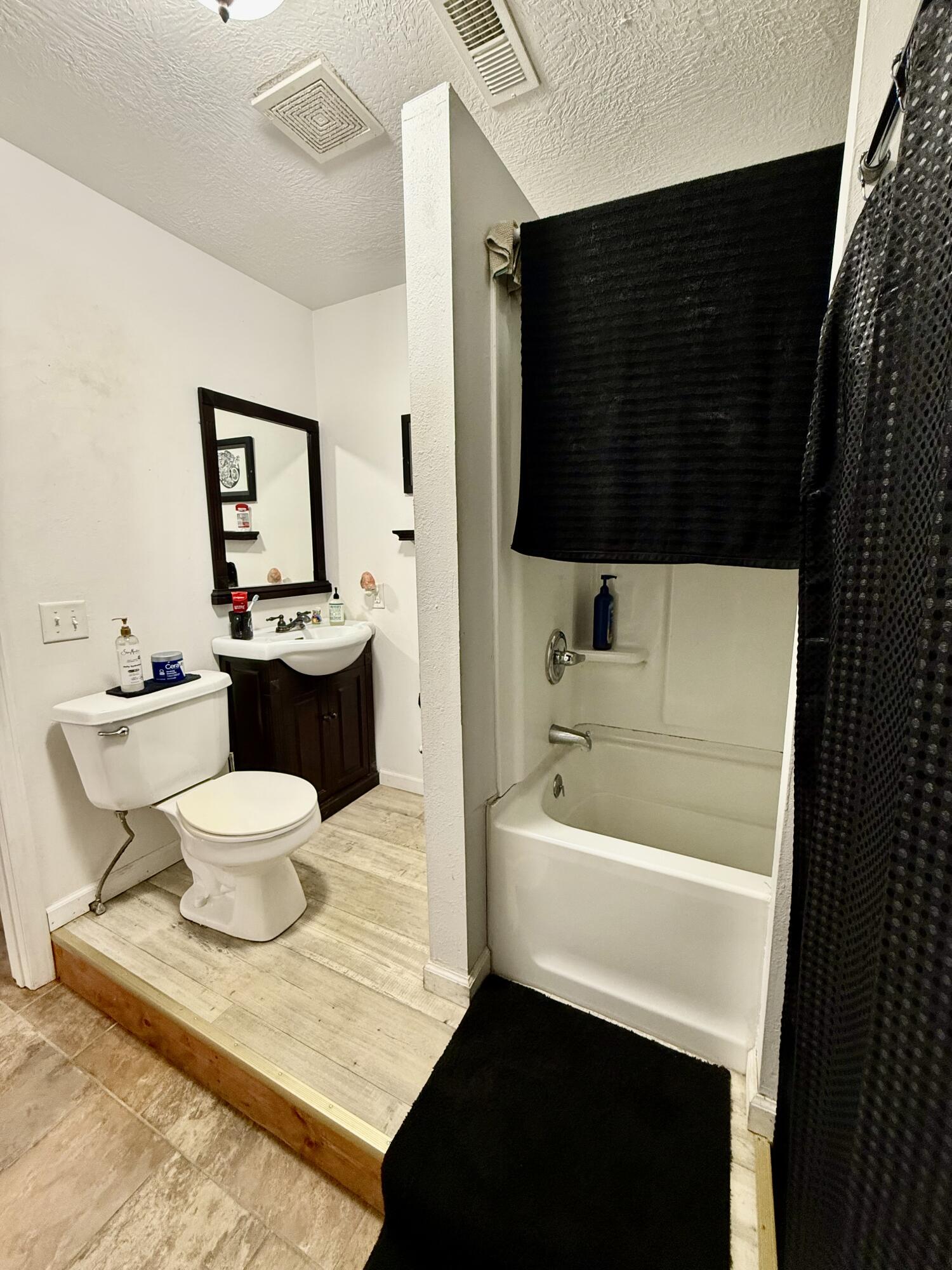 1306 Shull Street Property Photo 10