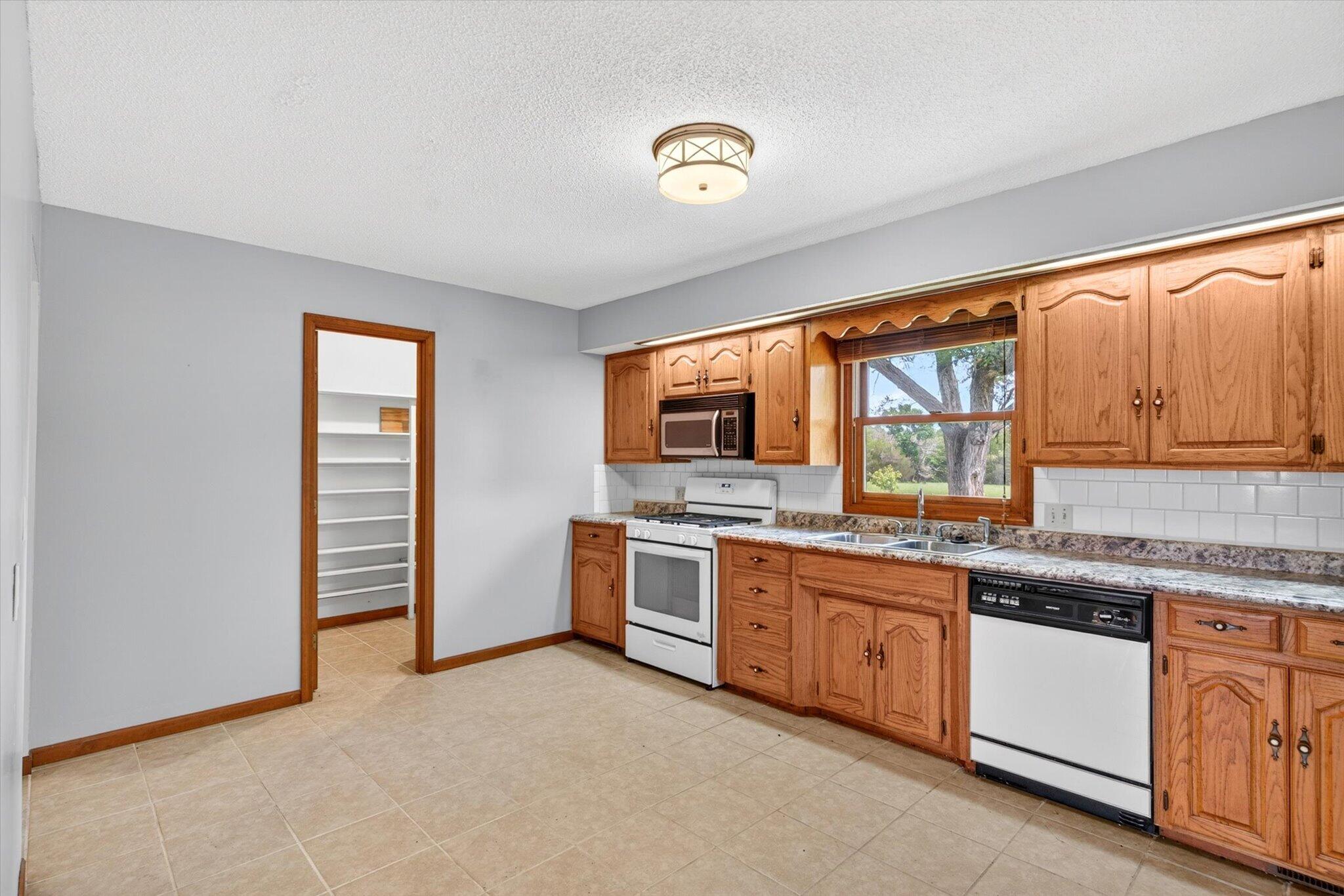 3800 State Highway O Property Photo 7