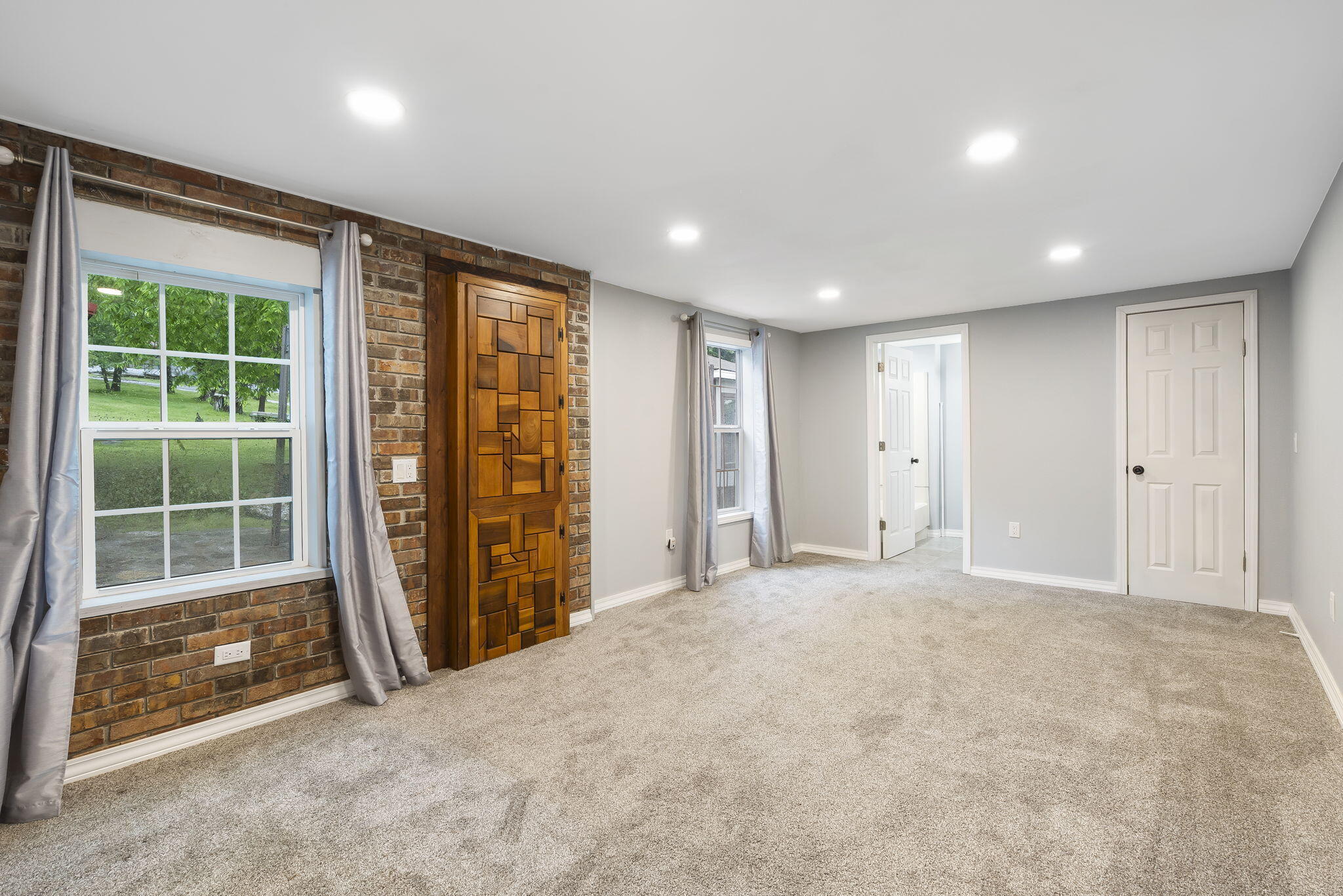 622 Lake Shore Drive Property Photo 38