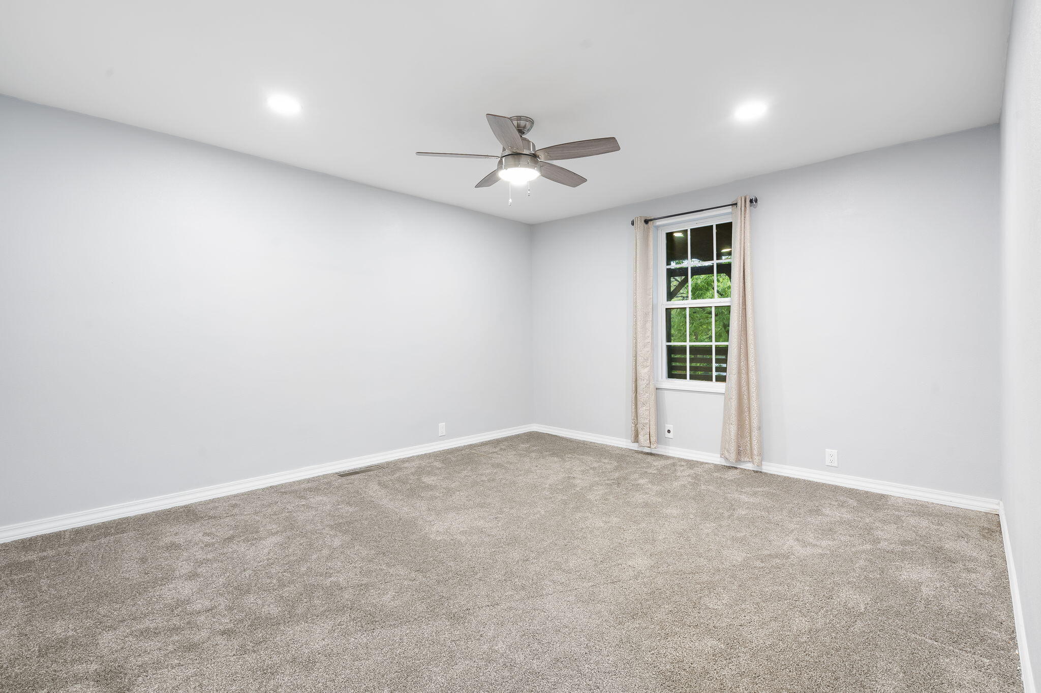622 Lake Shore Drive Property Photo 54