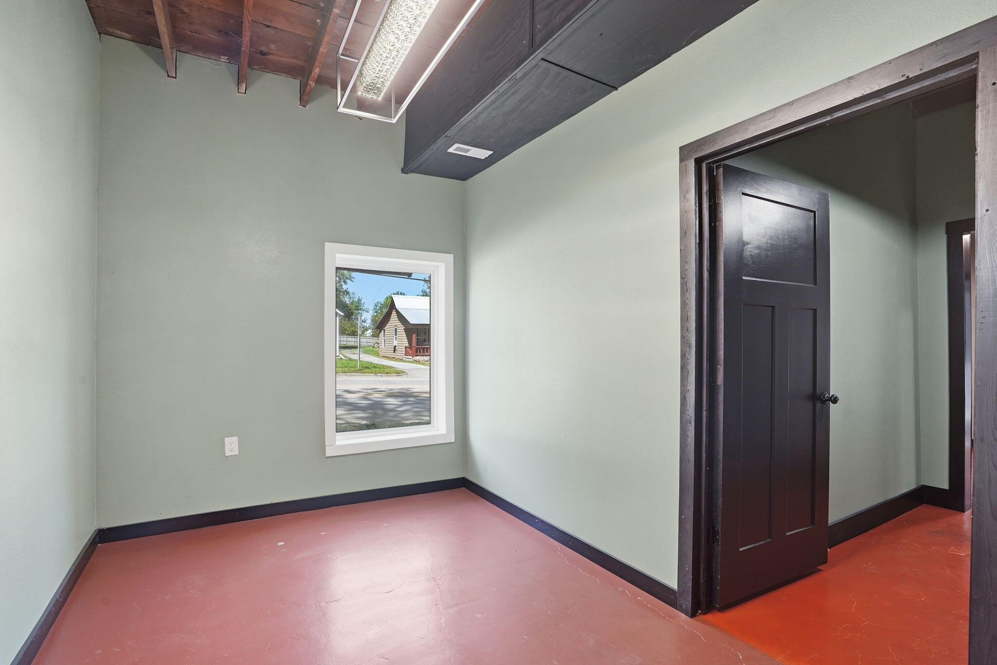 2240 North Grant Avenue Property Photo 15