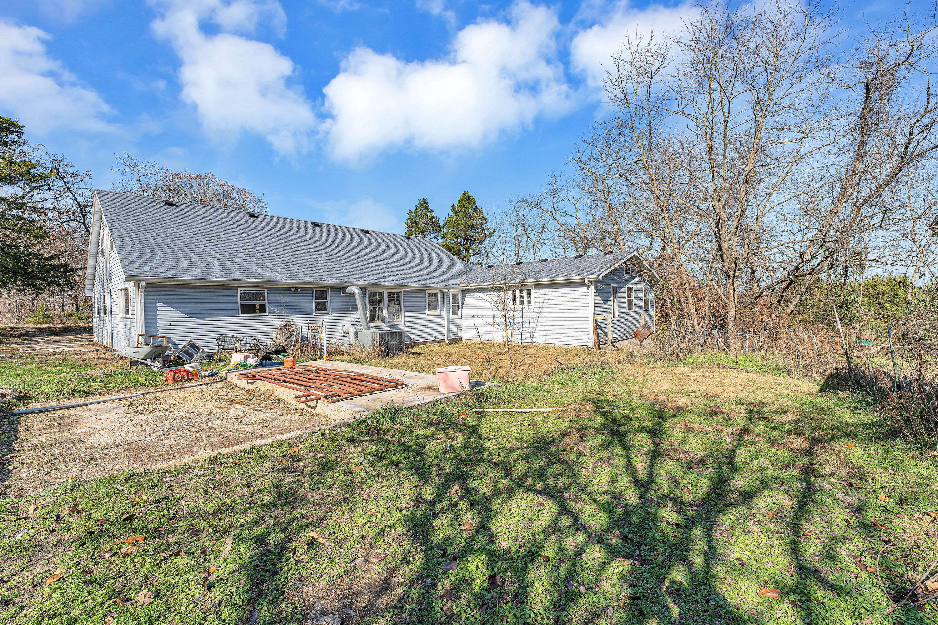 5040 Highway 5 Property Photo 2