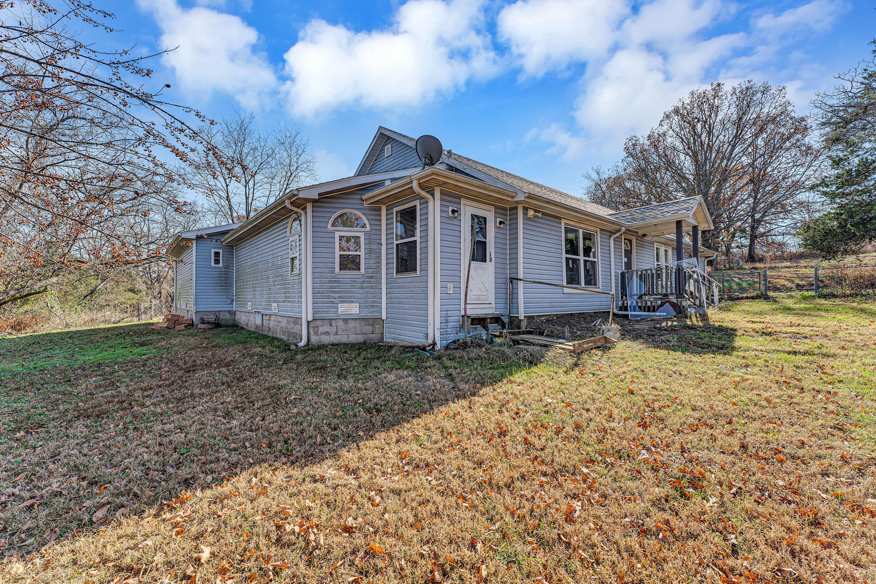 5040 Highway 5 Property Photo 4