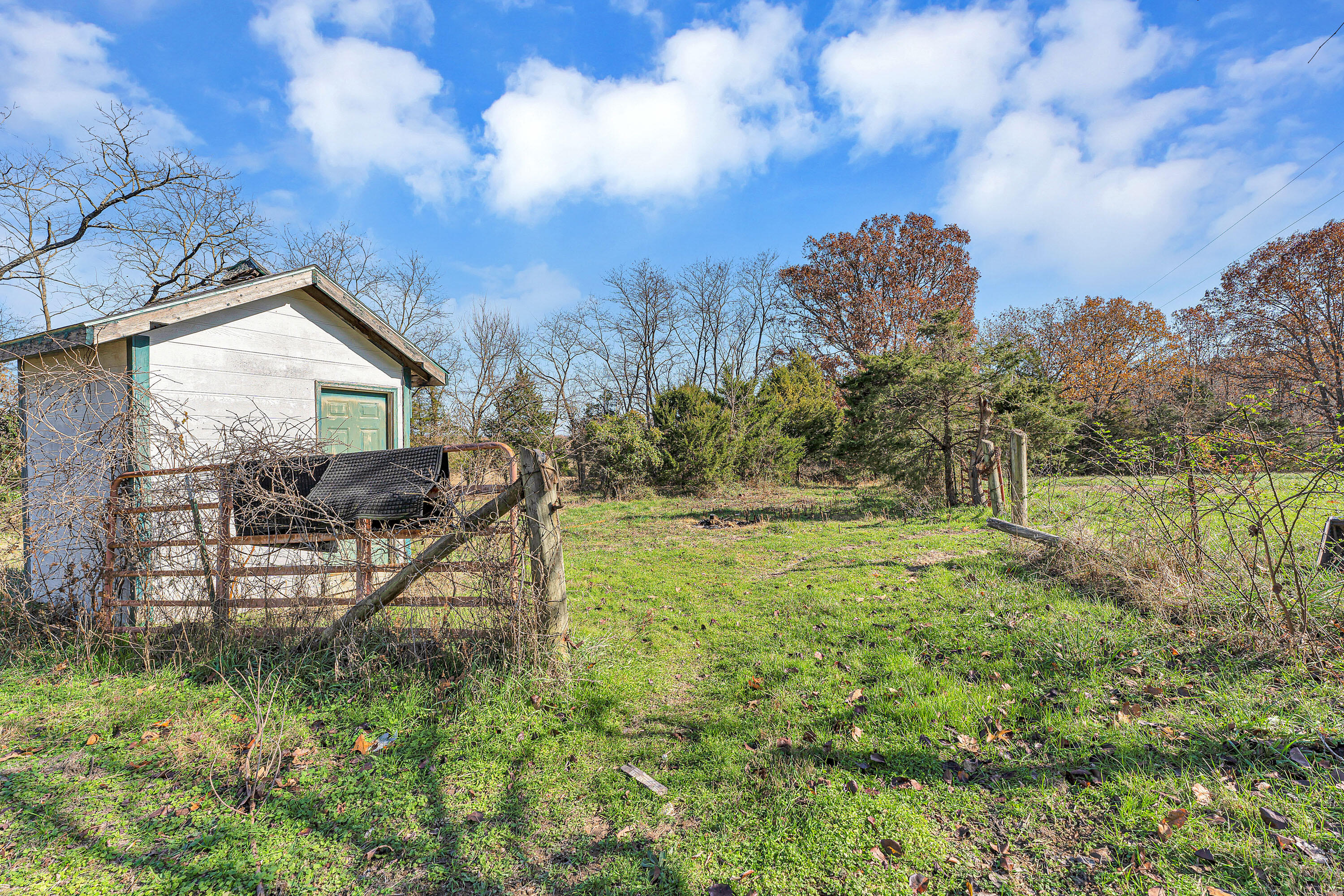 5040 Highway 5 Property Photo 7