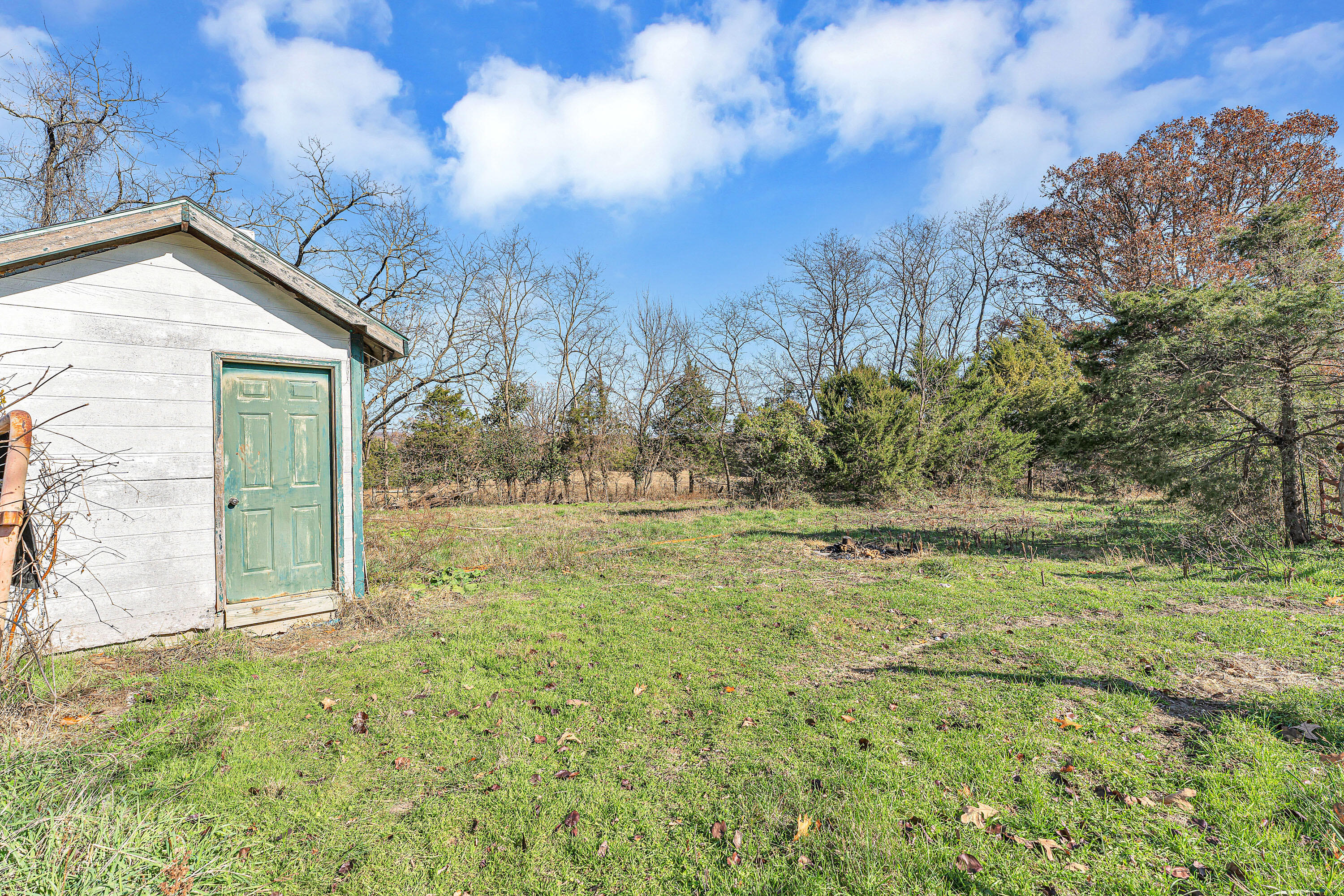 5040 Highway 5 Property Photo 8