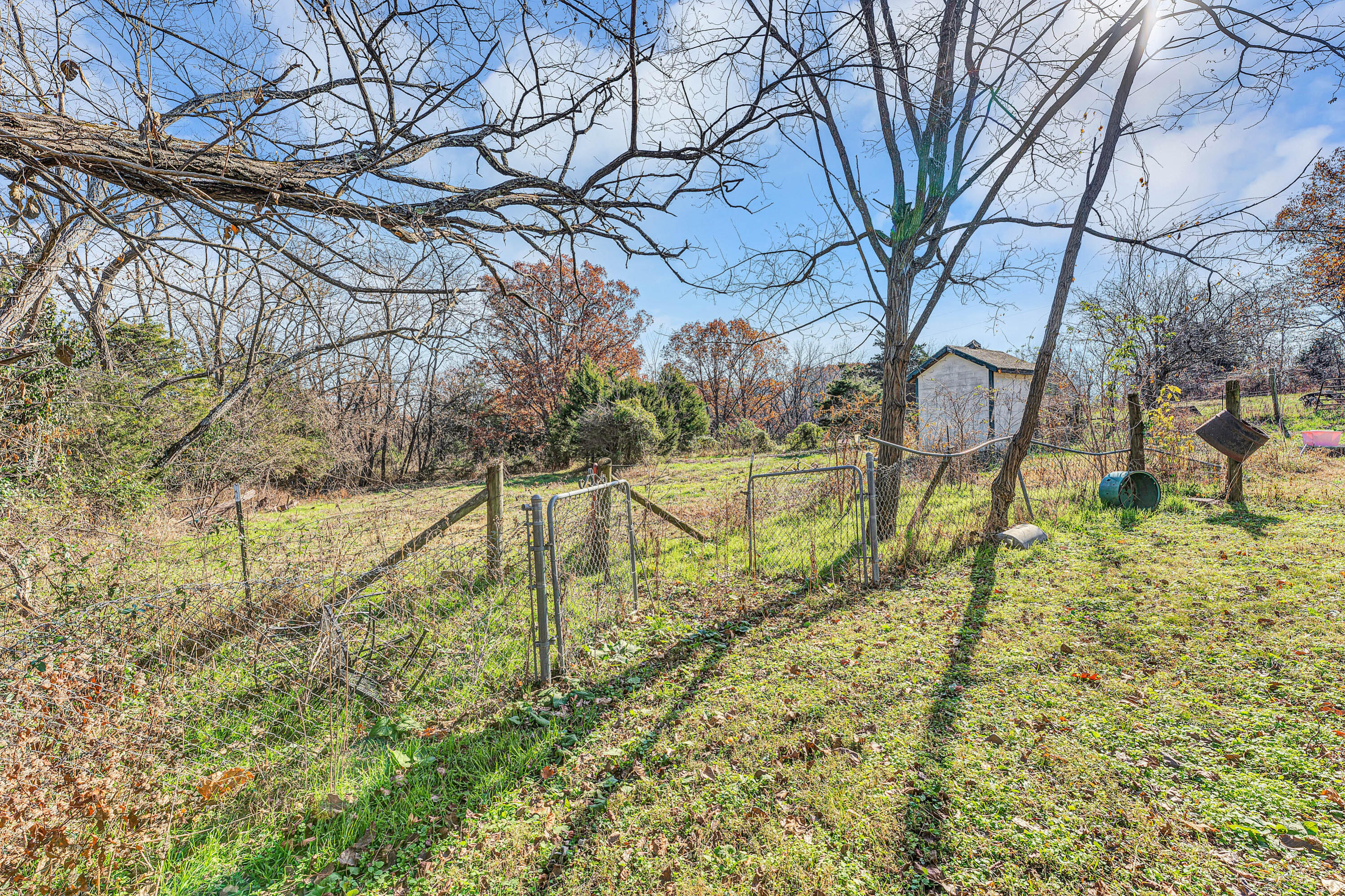 5040 Highway 5 Property Photo 9
