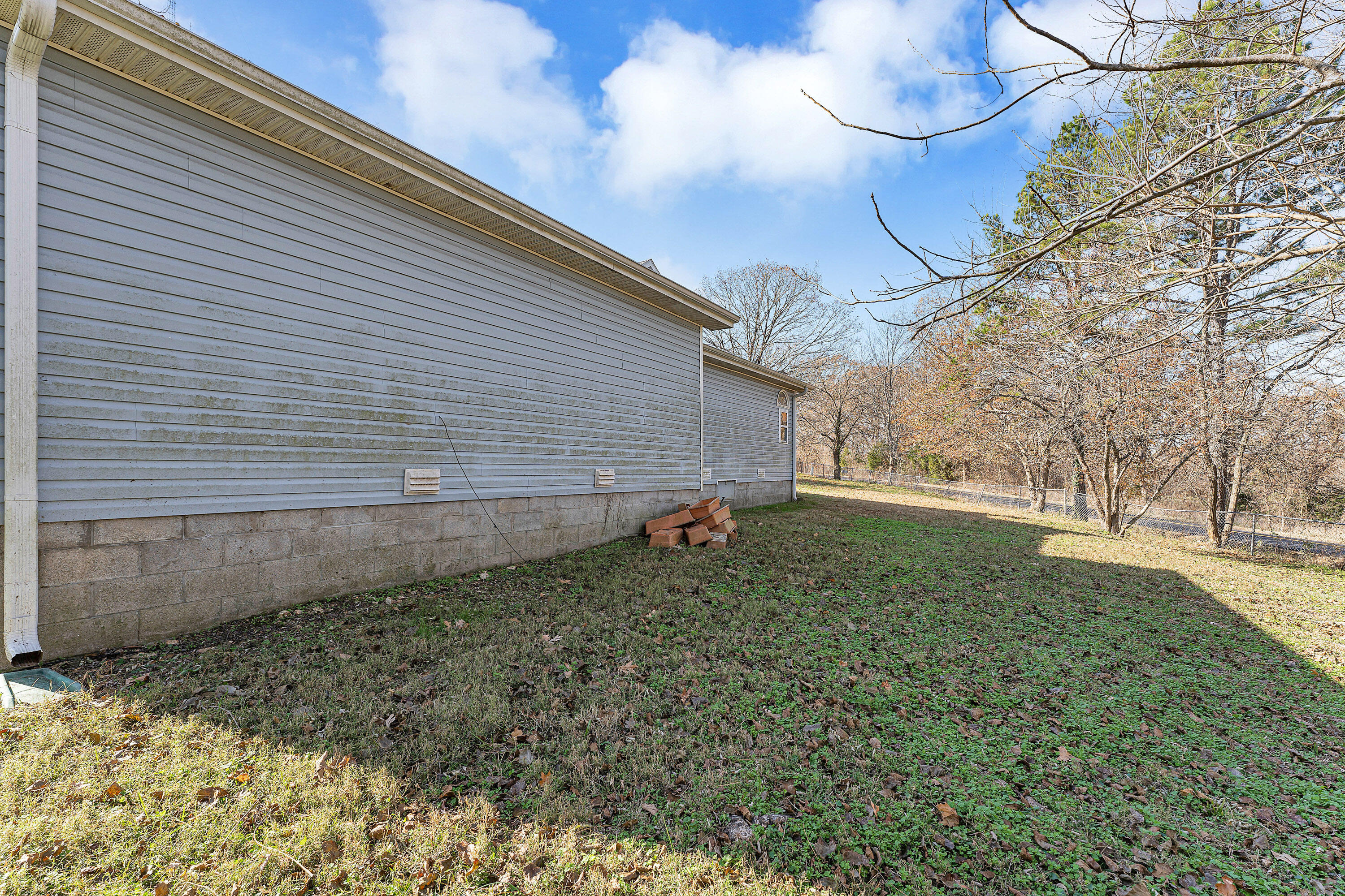 5040 Highway 5 Property Photo 12