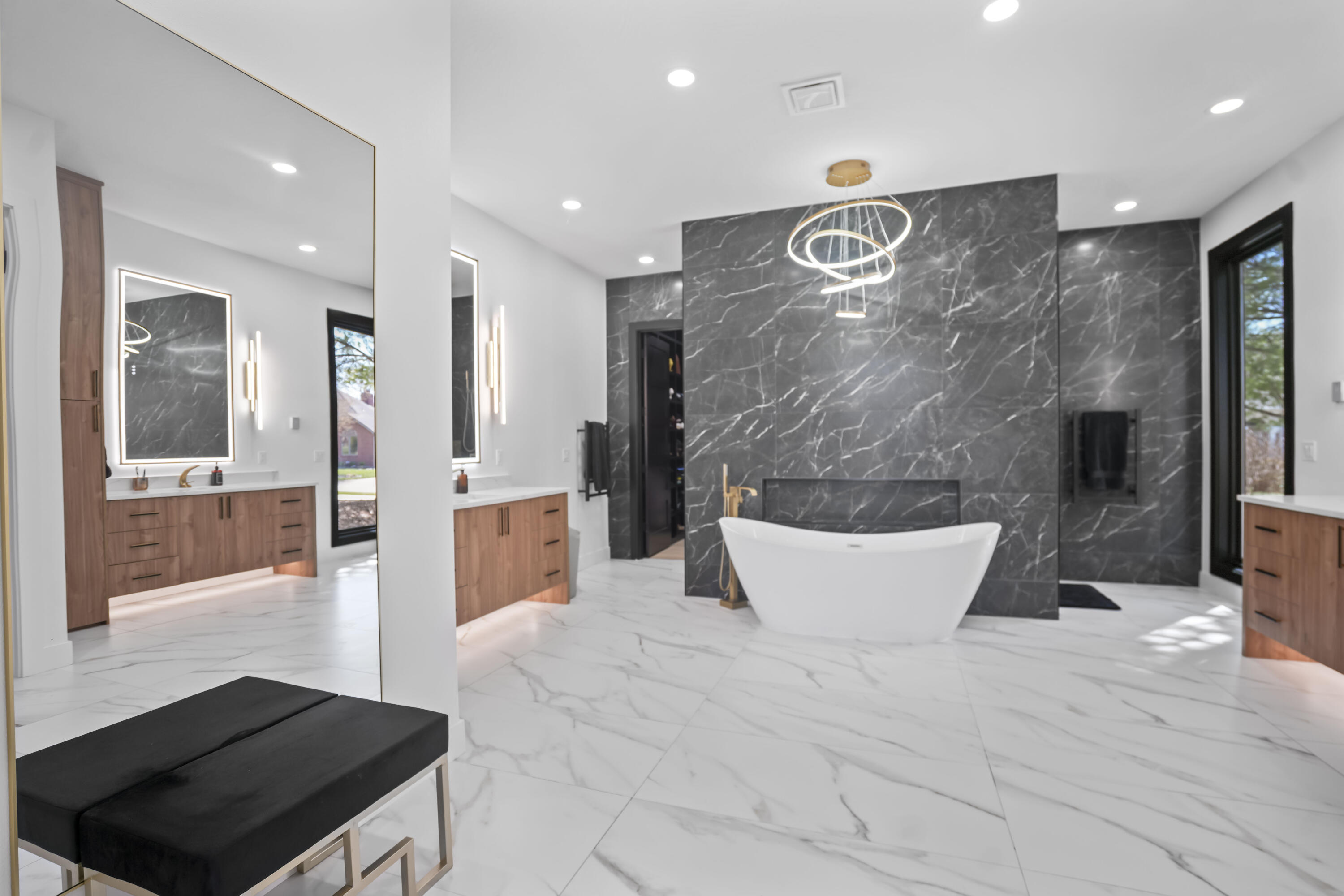 4212 Greenbriar Drive Property Photo 18