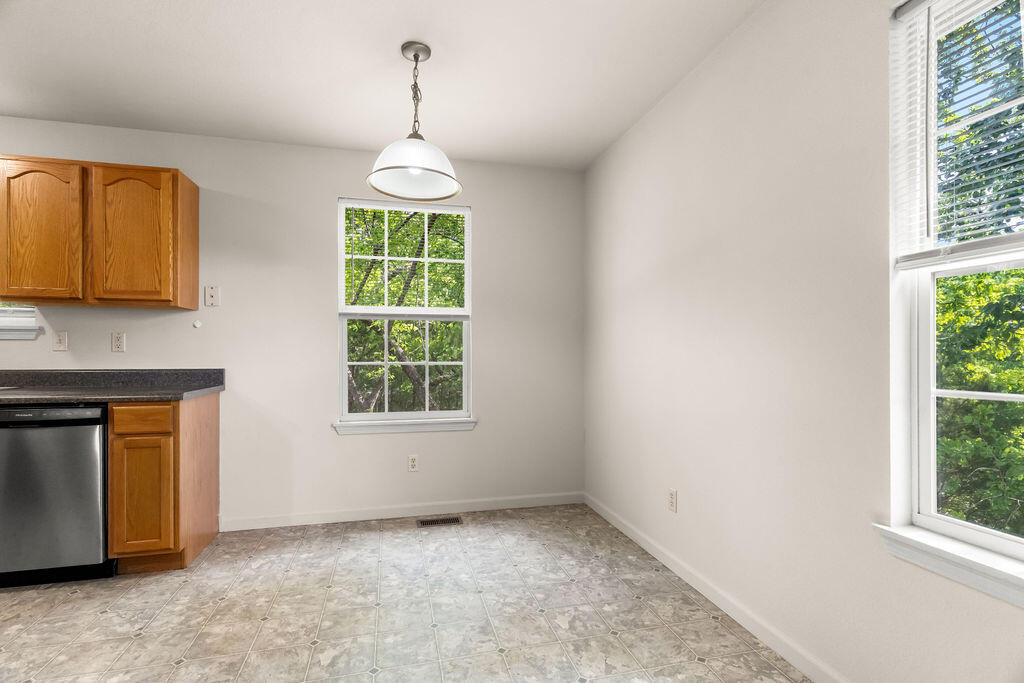 167-169 Oak Hill Street Property Photo 17