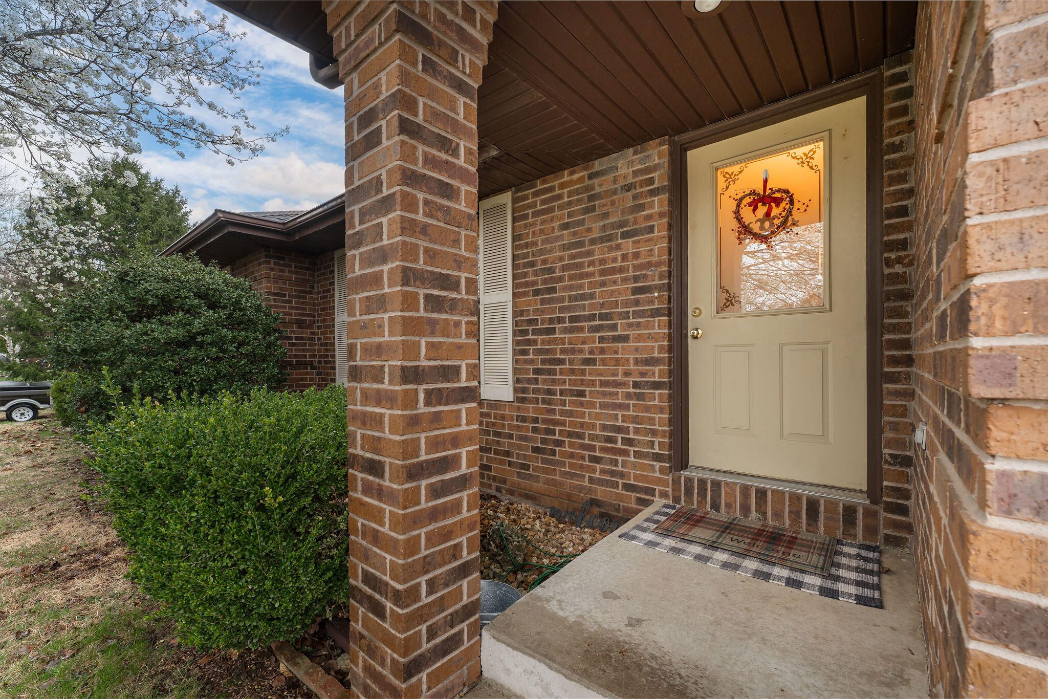 1318 West Meadowbrooke Drive Property Photo 3