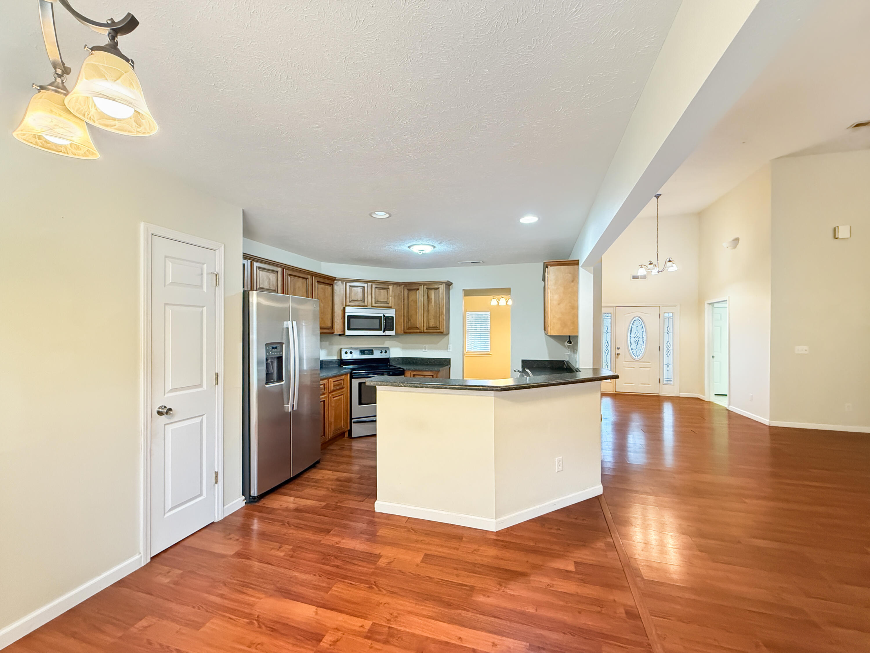 261 Pine Street Property Photo 4