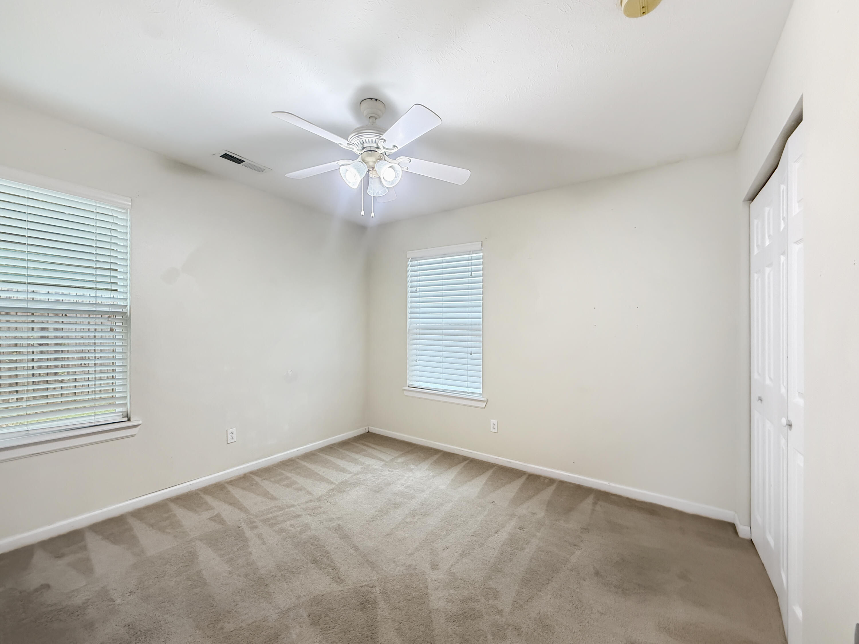 261 Pine Street Property Photo 10