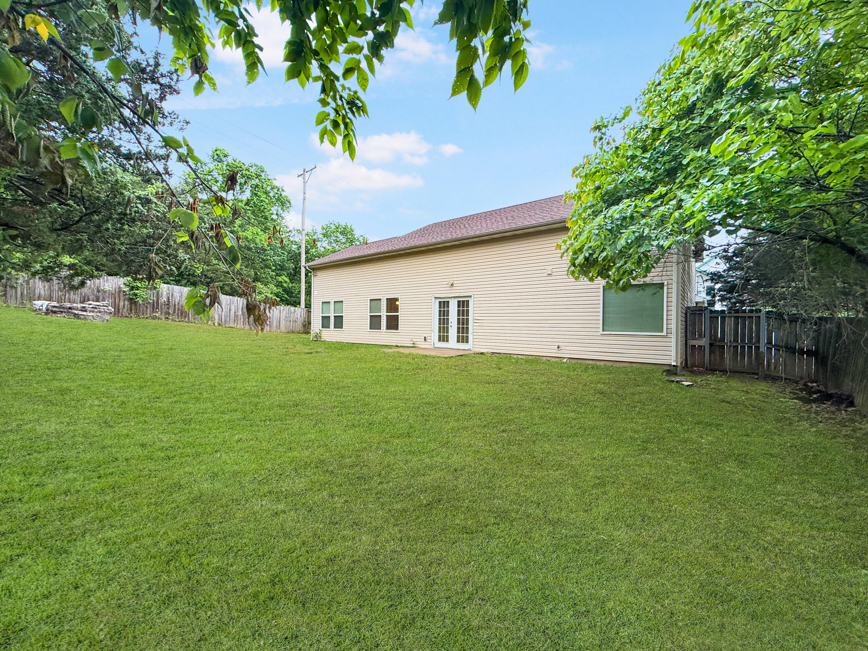 261 Pine Street Property Photo 13
