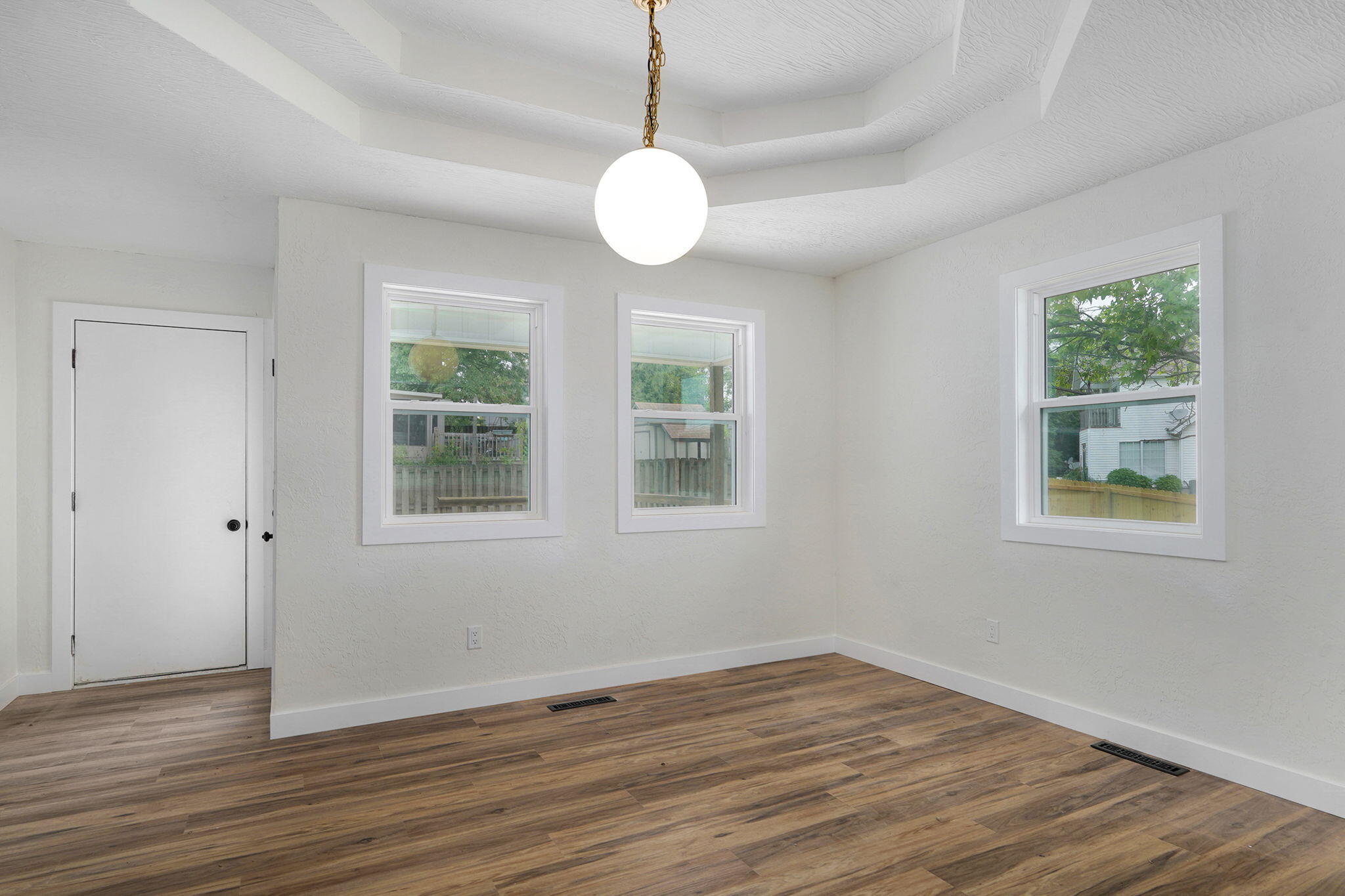 2021 East Lark Street Property Photo 9