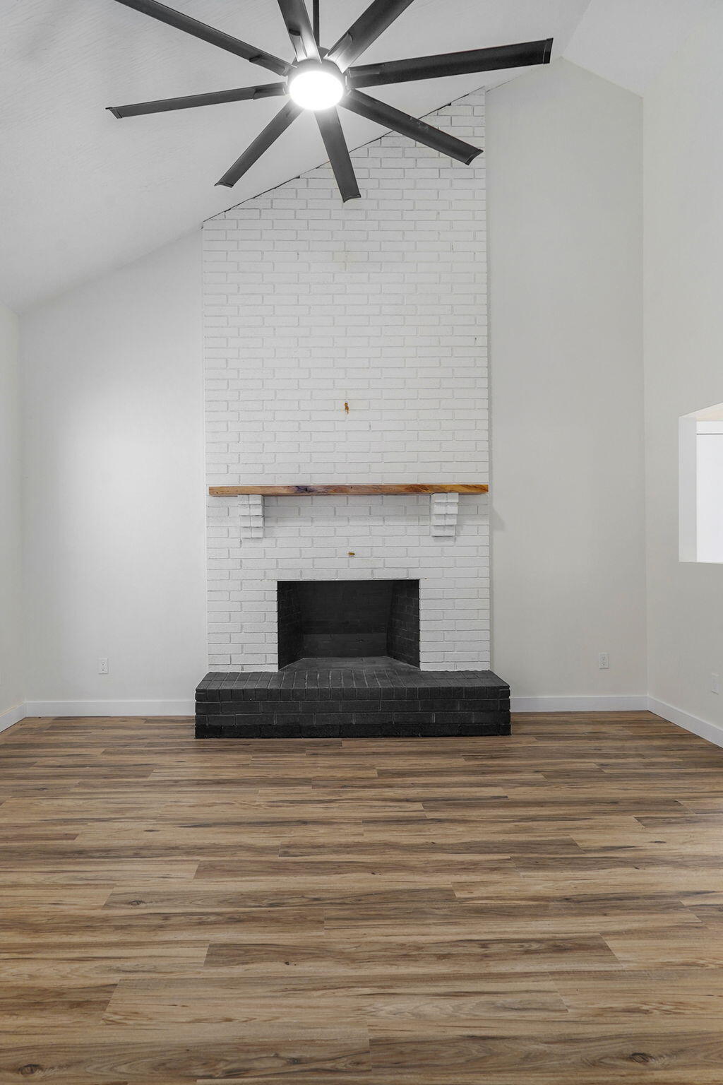2021 East Lark Street Property Photo 10