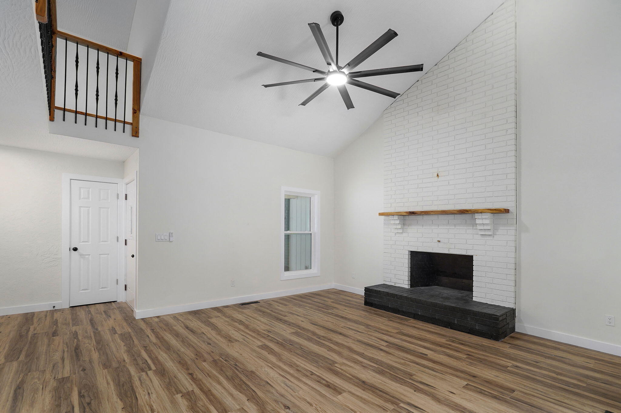 2021 East Lark Street Property Photo 11