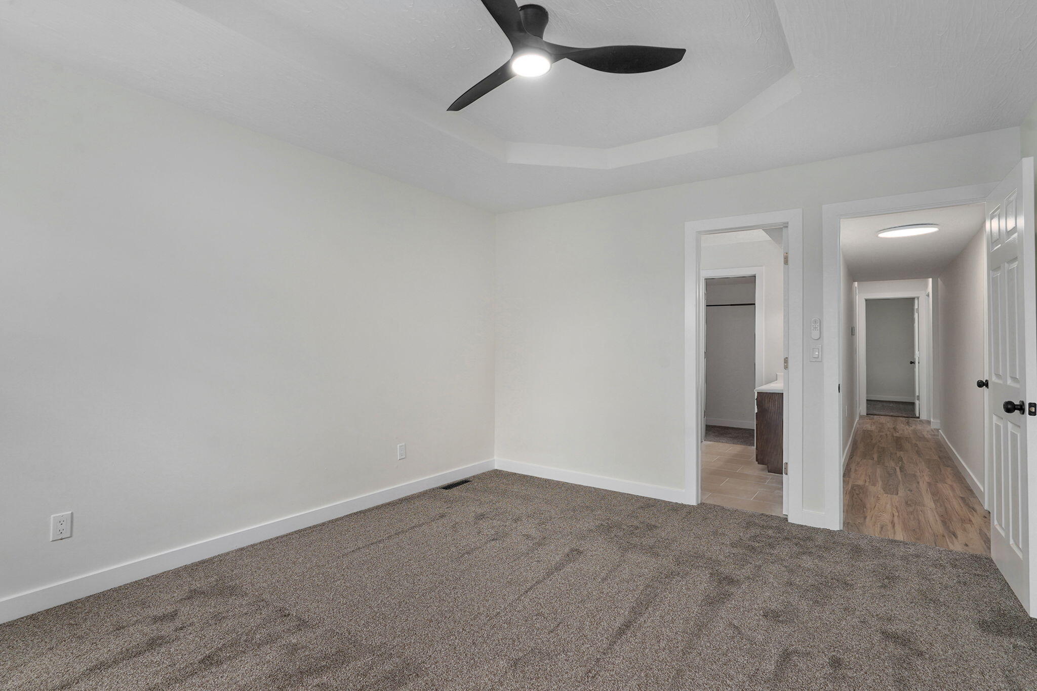 2021 East Lark Street Property Photo 15