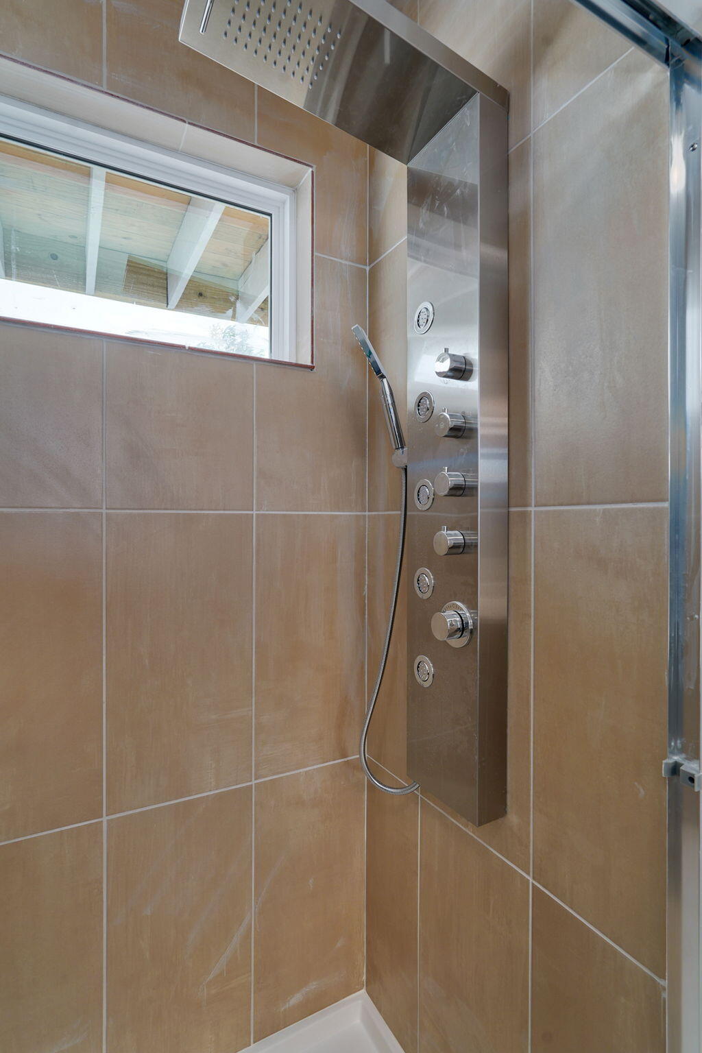 2021 East Lark Street Property Photo 17