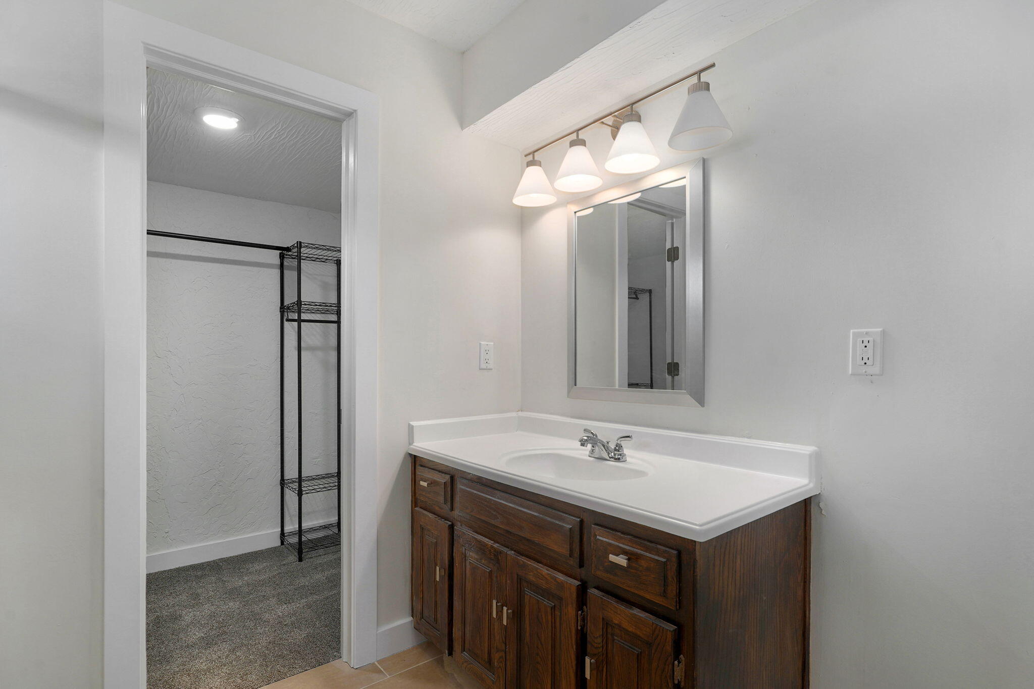 2021 East Lark Street Property Photo 18
