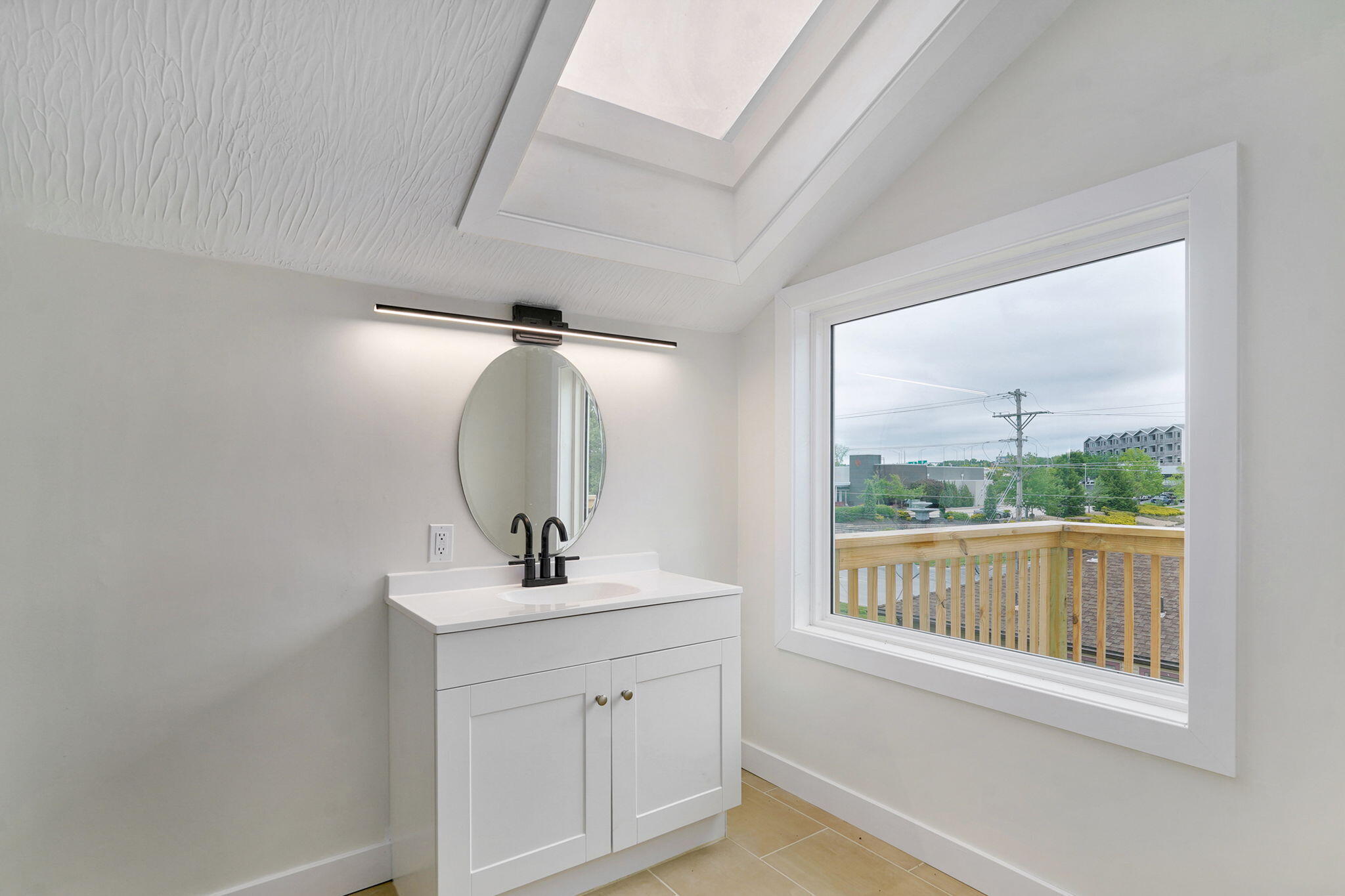 2021 East Lark Street Property Photo 23
