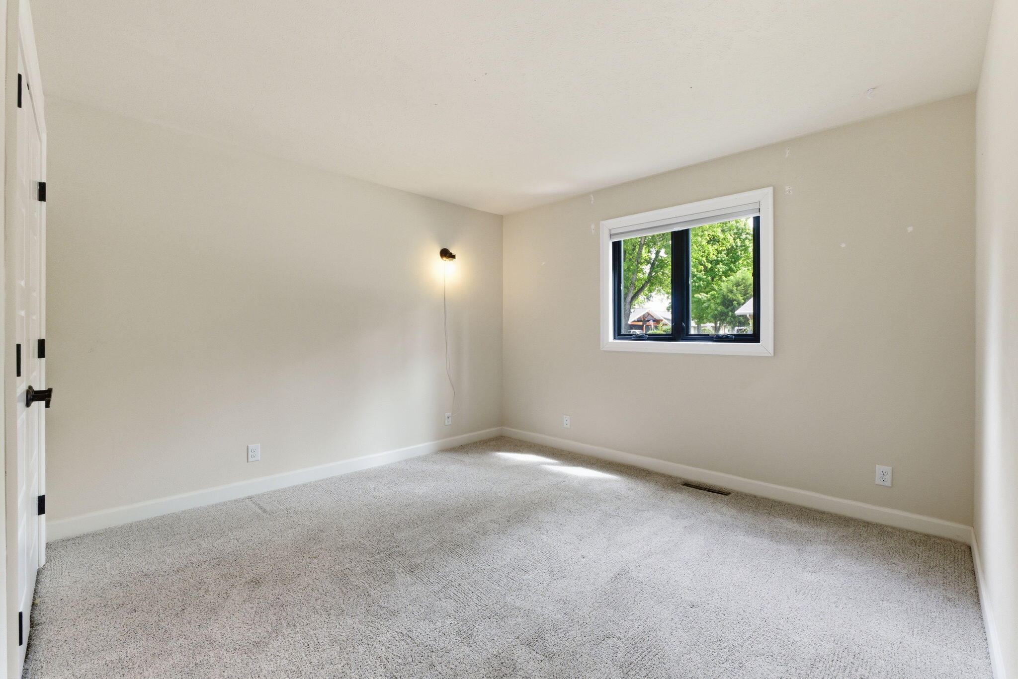 22 Willow Court Property Photo 21