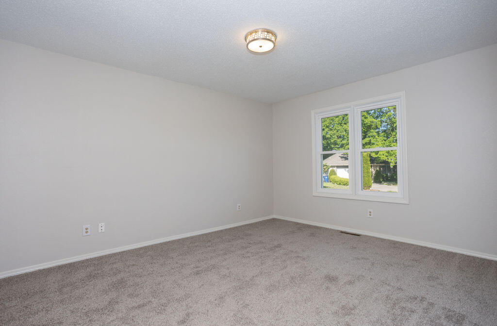 1502 South 17th Avenue Property Photo 18
