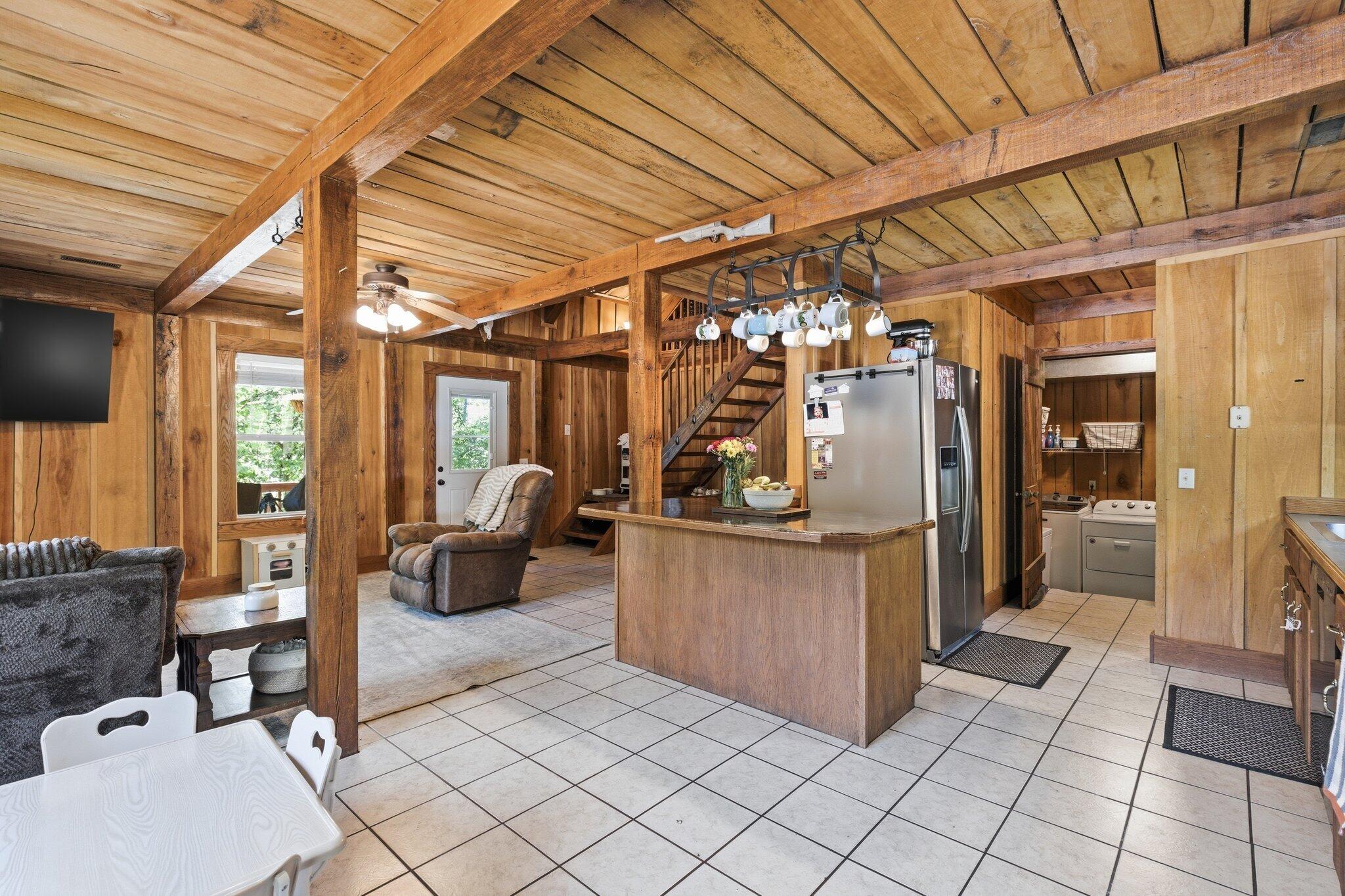 9004 Timber Drive Property Photo 8