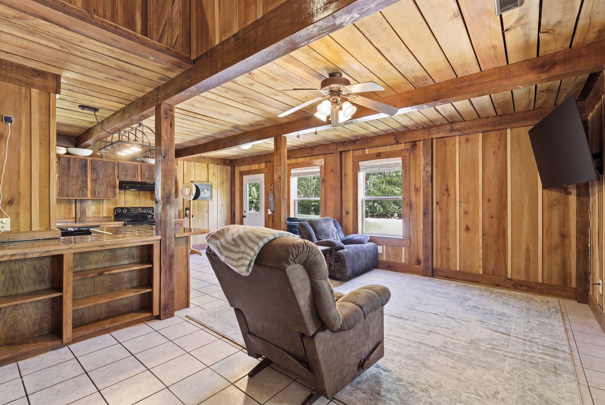 9004 Timber Drive Property Photo 12