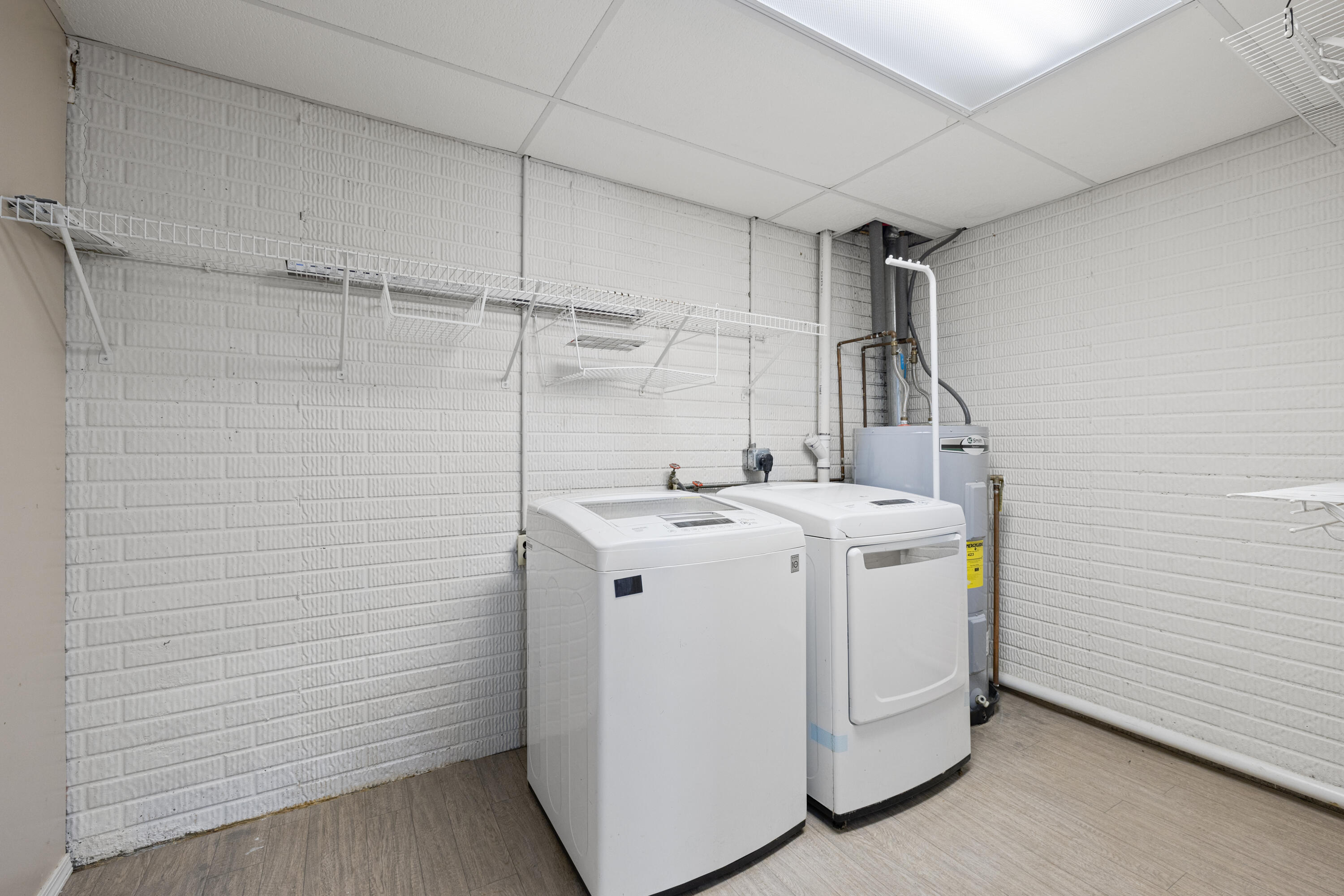 5834 South Iris Lane Property Photo 23