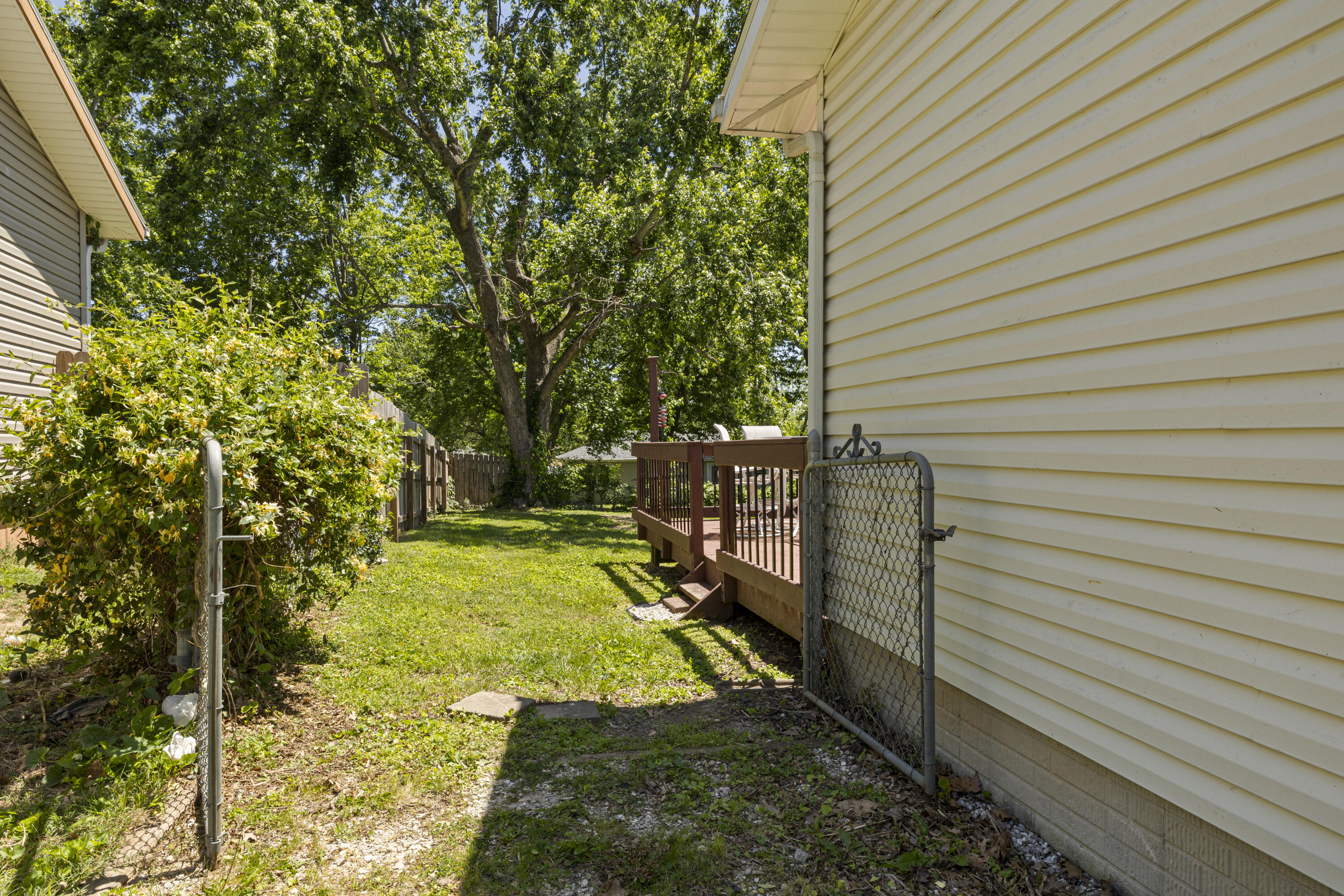 5834 South Iris Lane Property Photo 27
