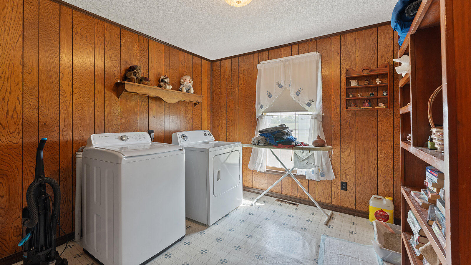 3551 State Highway 37 Property Photo 11