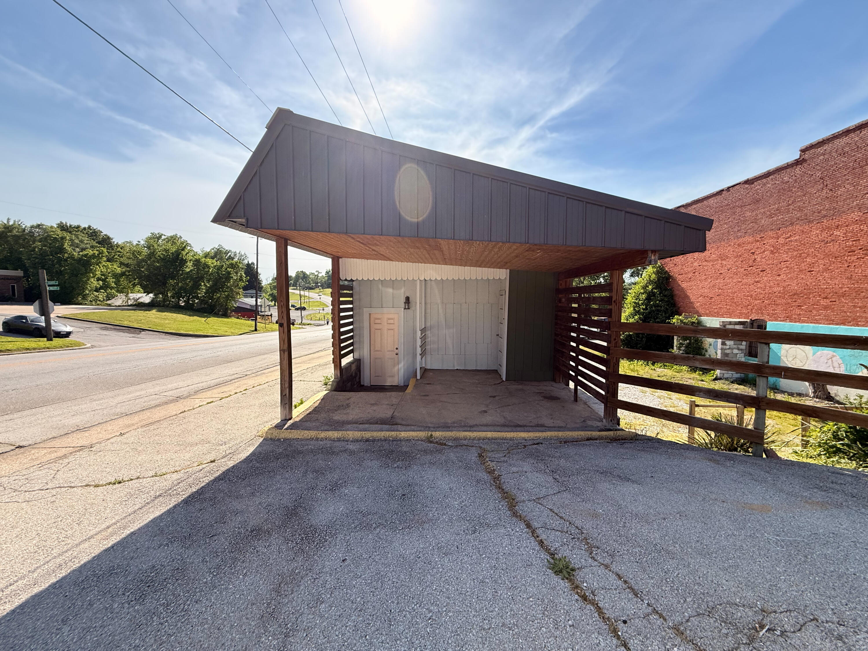 117 West 60 Highway Property Photo 3