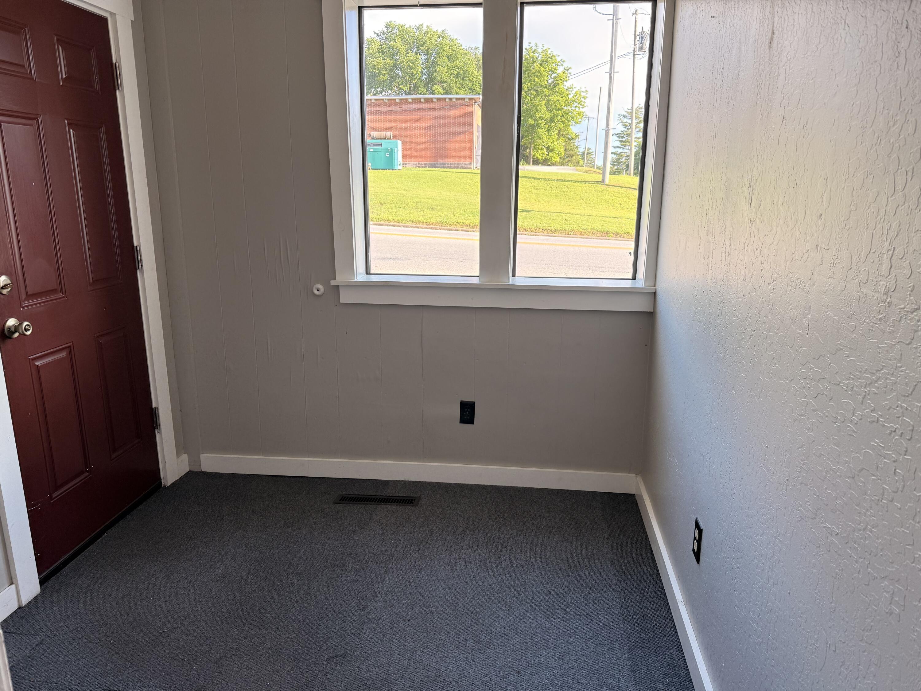 117 West 60 Highway Property Photo 9