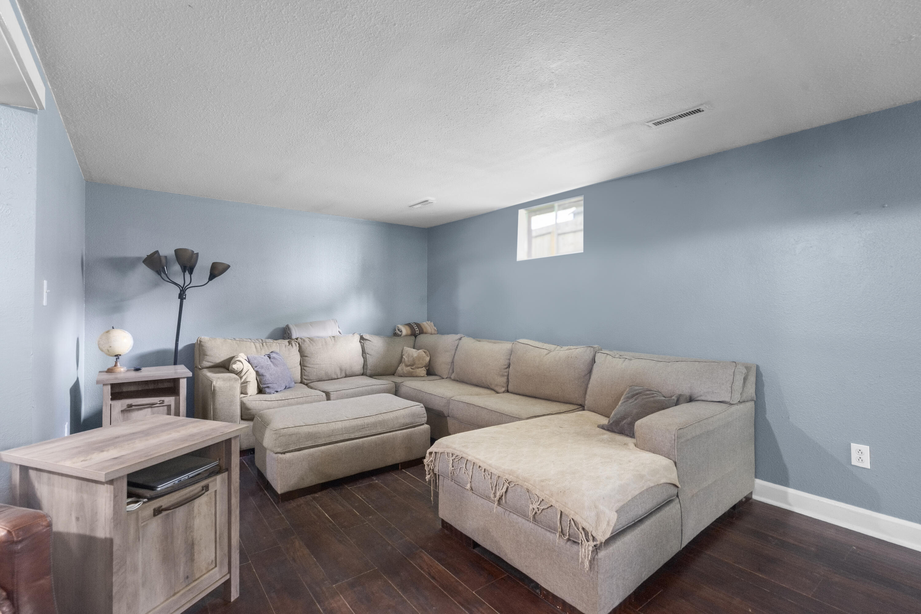 300 West Jackson Street Property Photo 15