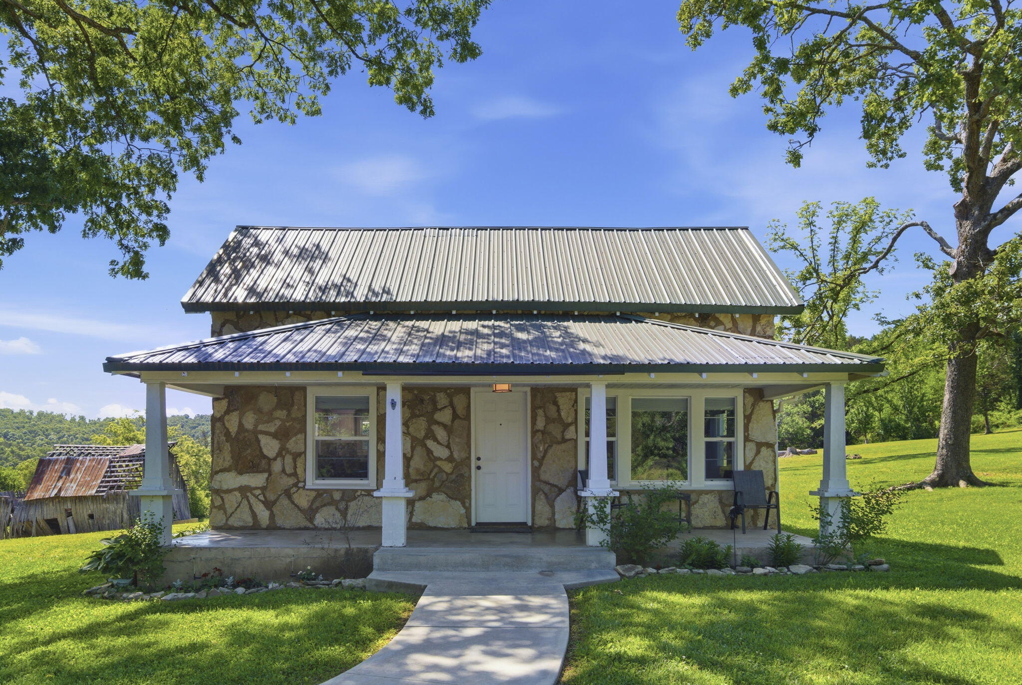 4706 Flat Creek Road Property Photo 3