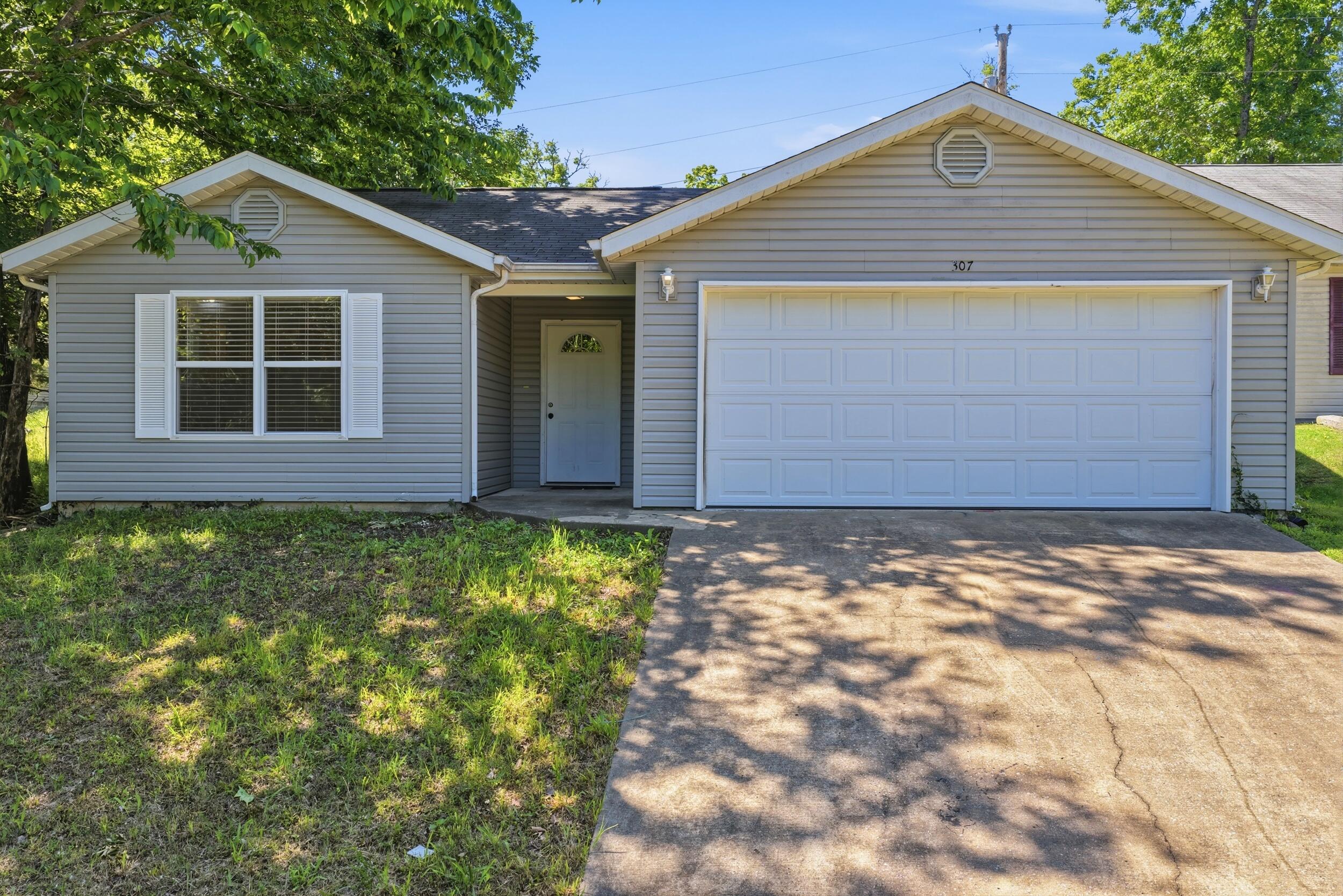 307 Hickory Street Property Photo 1