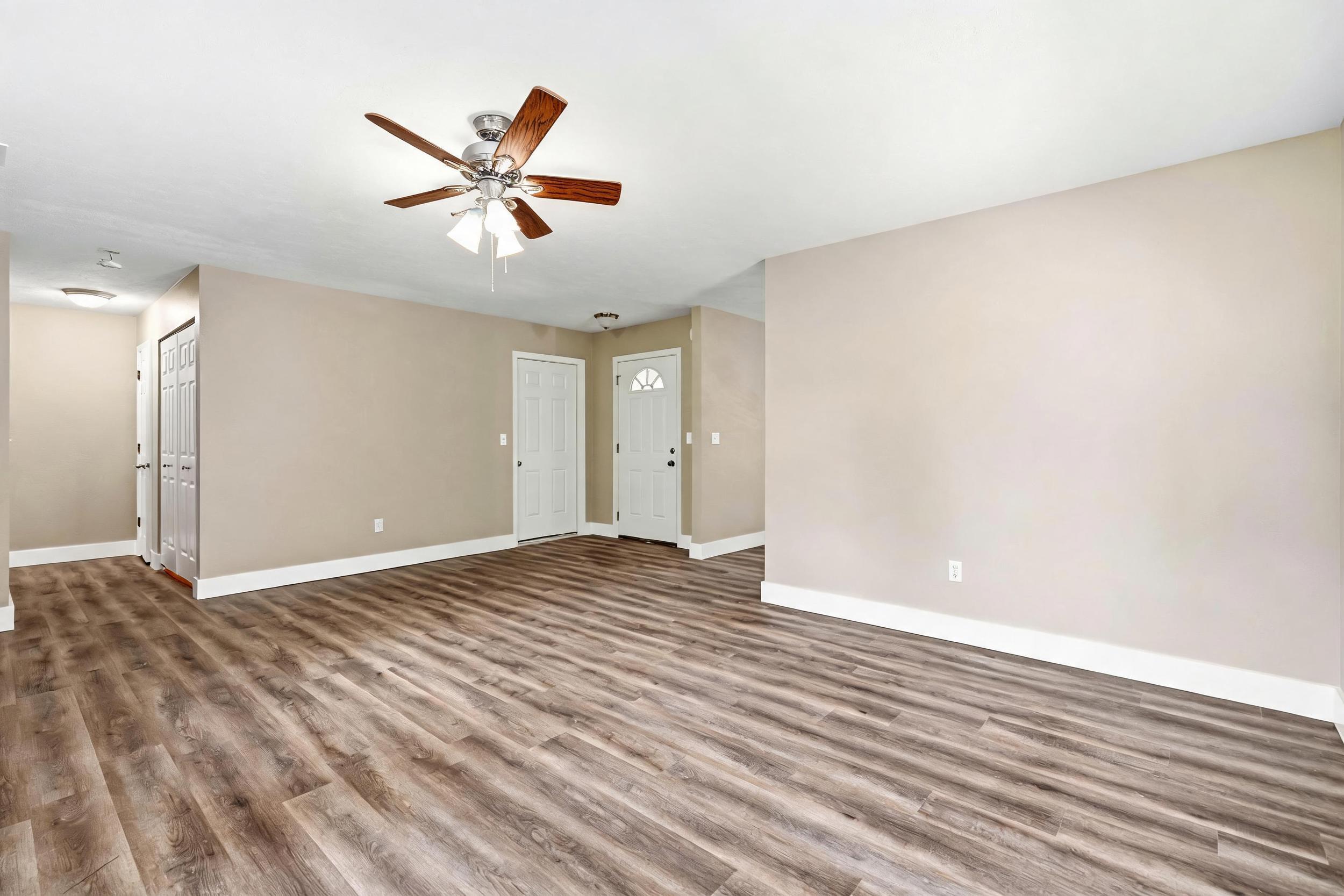 307 Hickory Street Property Photo 8