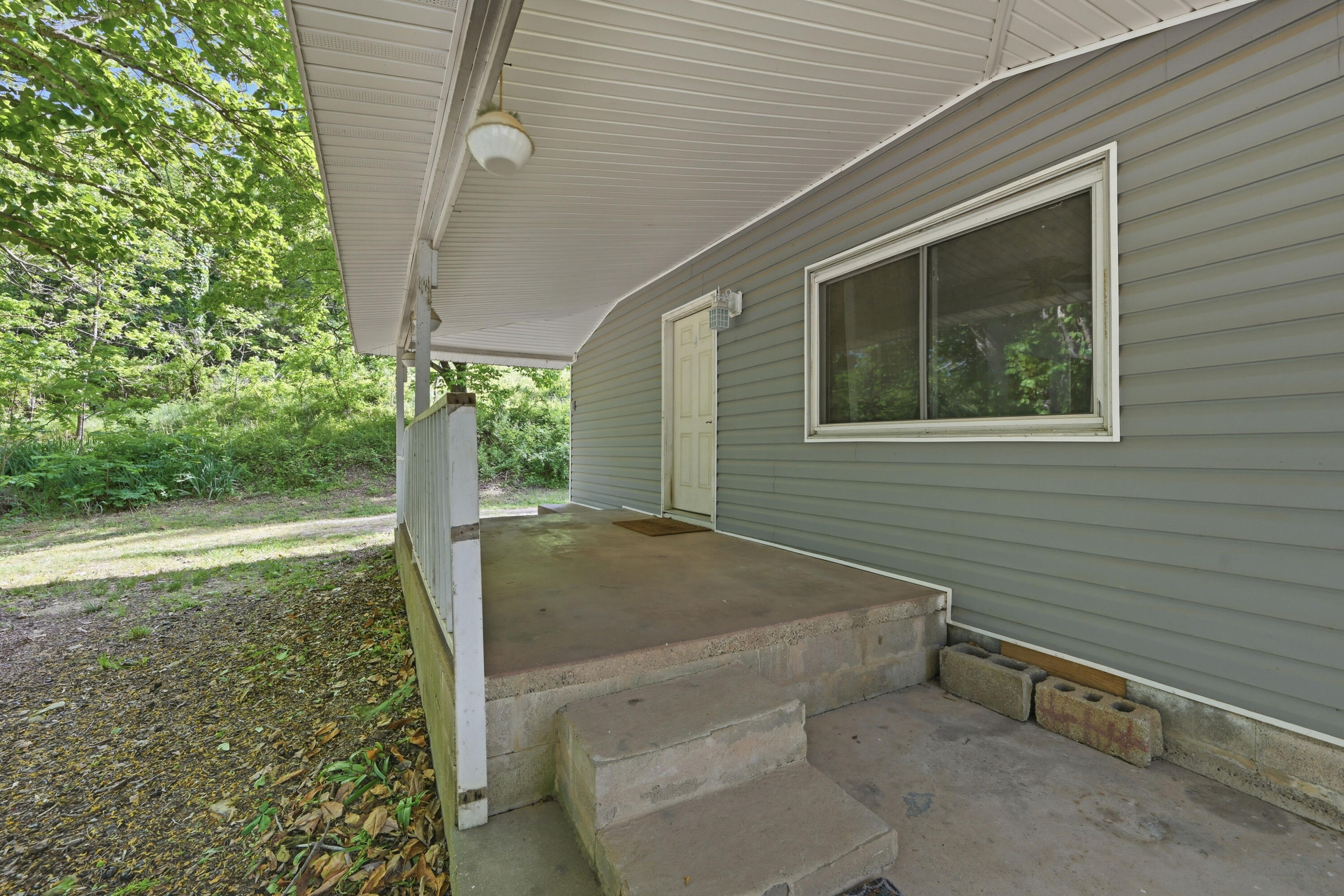 5099 Maple Drive Property Photo 6