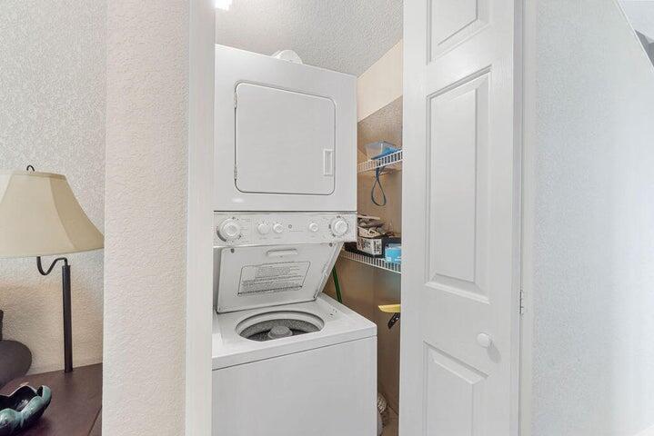 580 Abby Lane 6 Property Photo 13