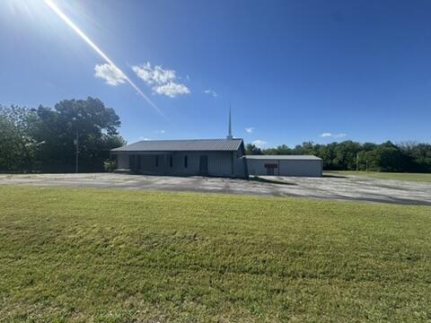18715 Hyacinth Road Property Photo 3