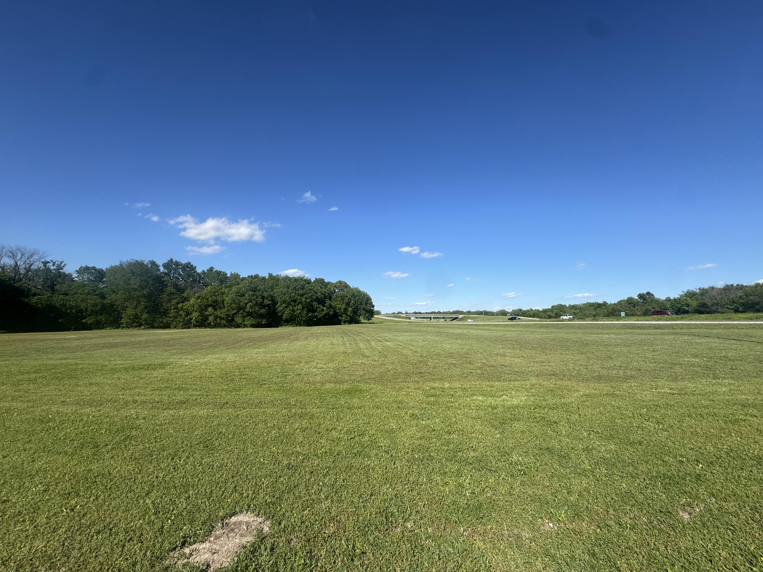 18715 Hyacinth Road Property Photo 7