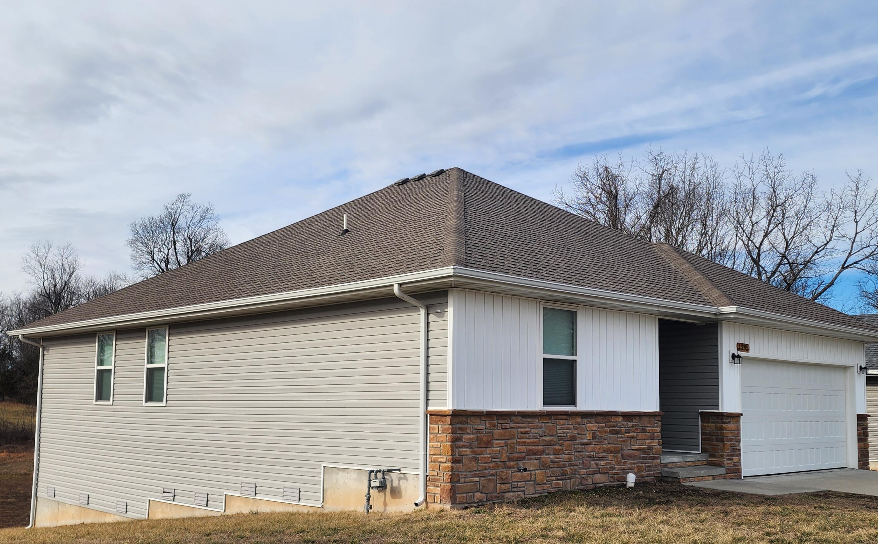 1295 South Whitaker Avenue Property Photo 2